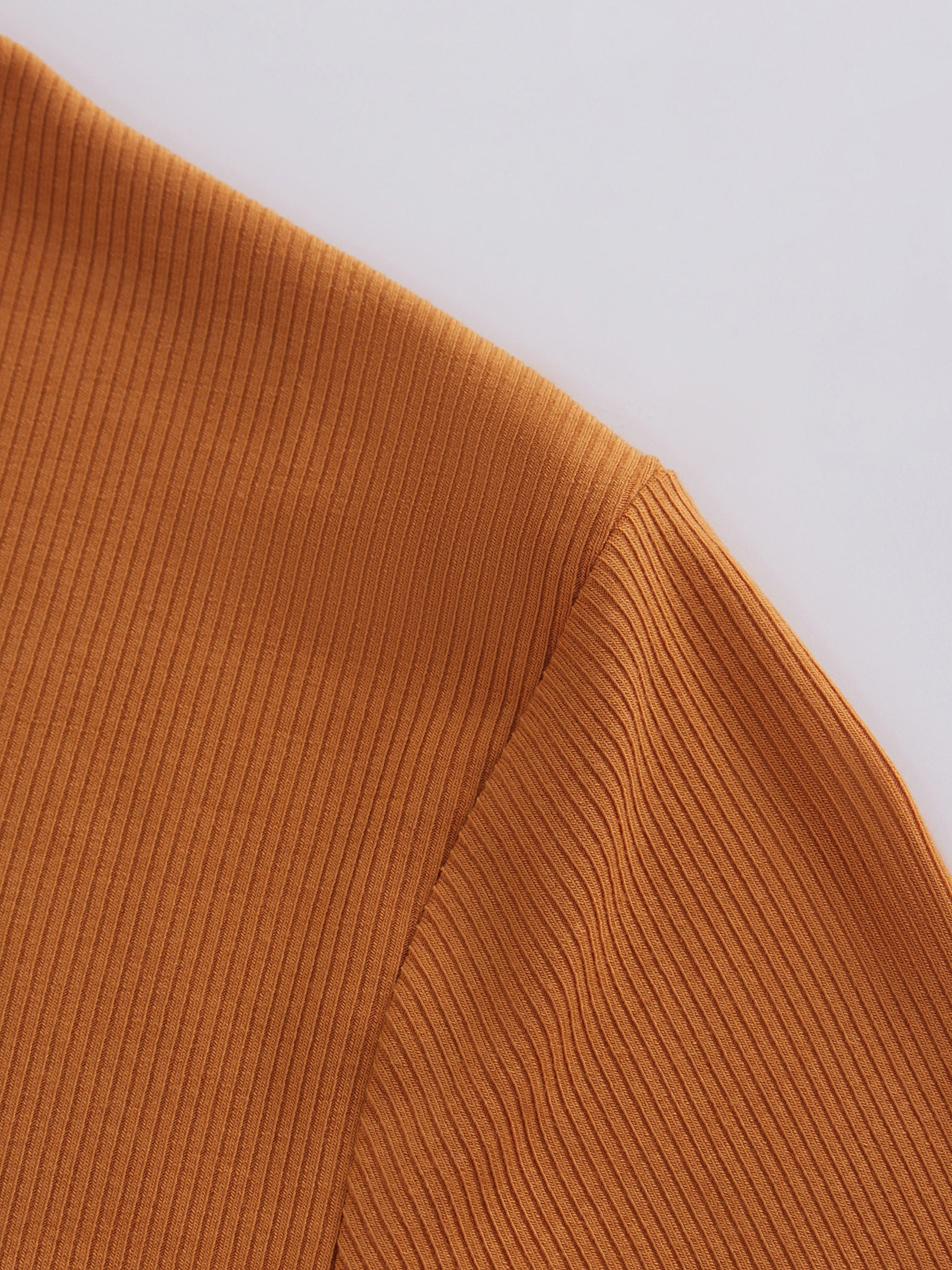 High V Ribbed Tee LS-Cognac