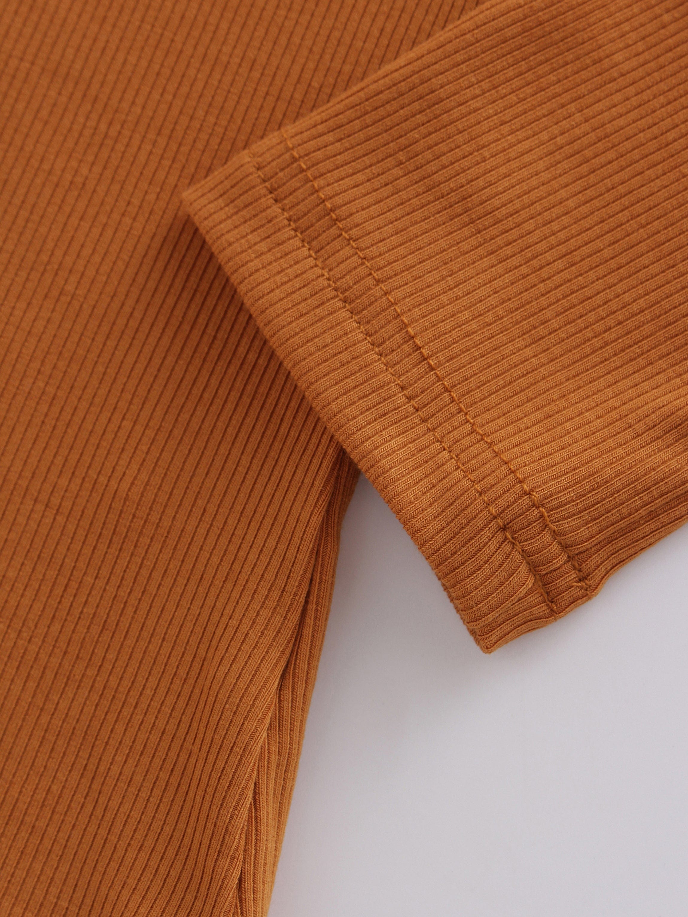 High V Ribbed Tee LS-Cognac