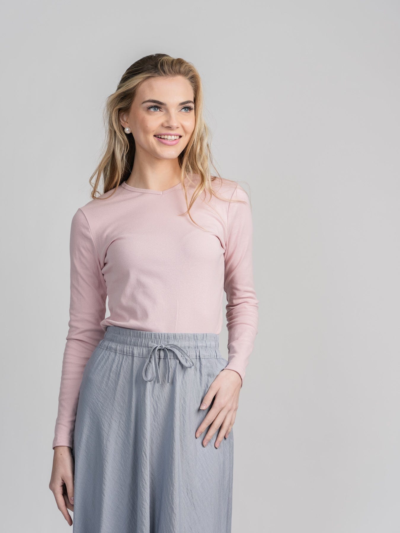 BASIC HIGH V TEE-LONG SLEEVE-PINK