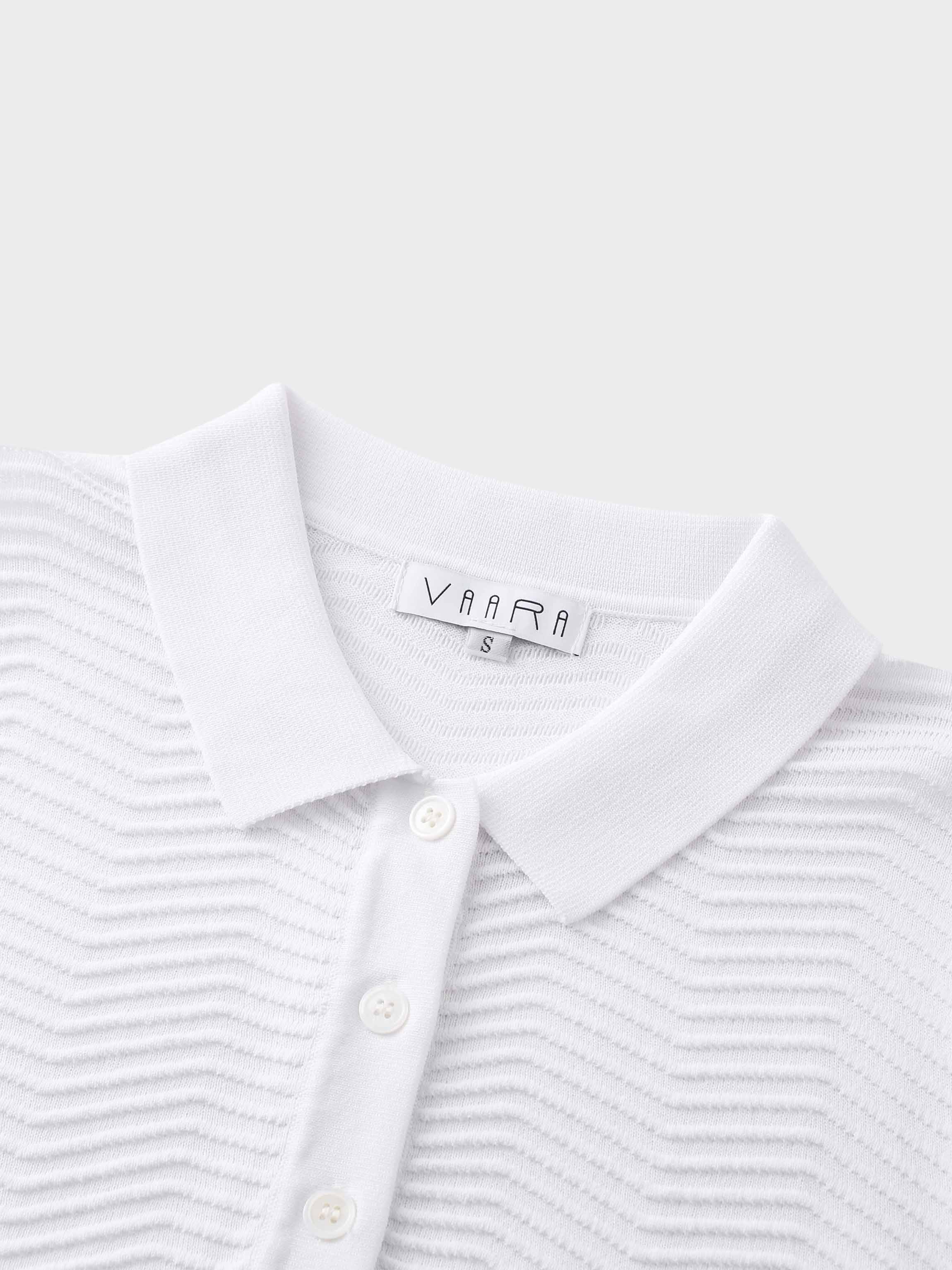 Scallop Edge Collar Sweater-White