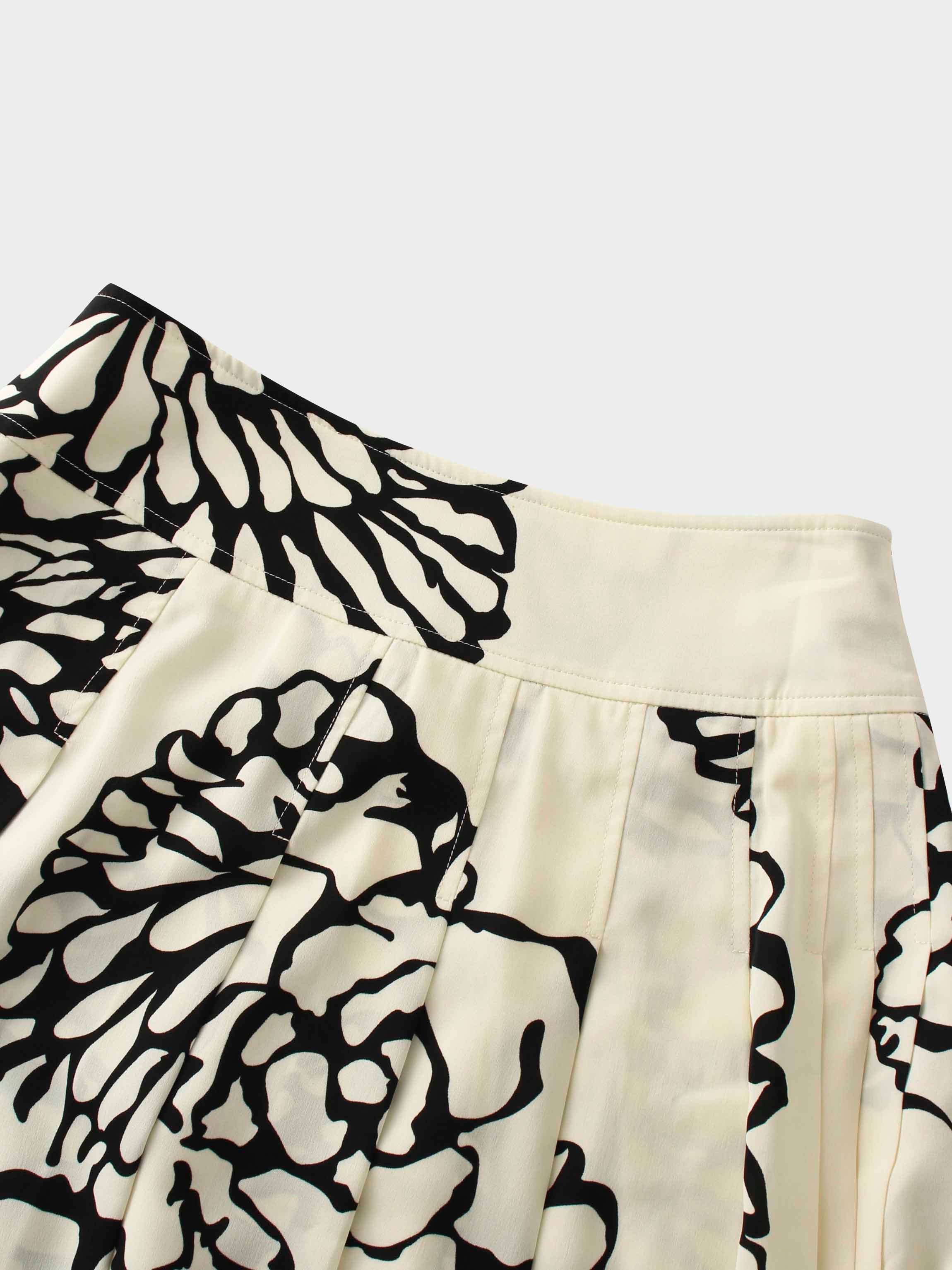 Printed Yoke Pleated Skirt-Cream/Black Floral