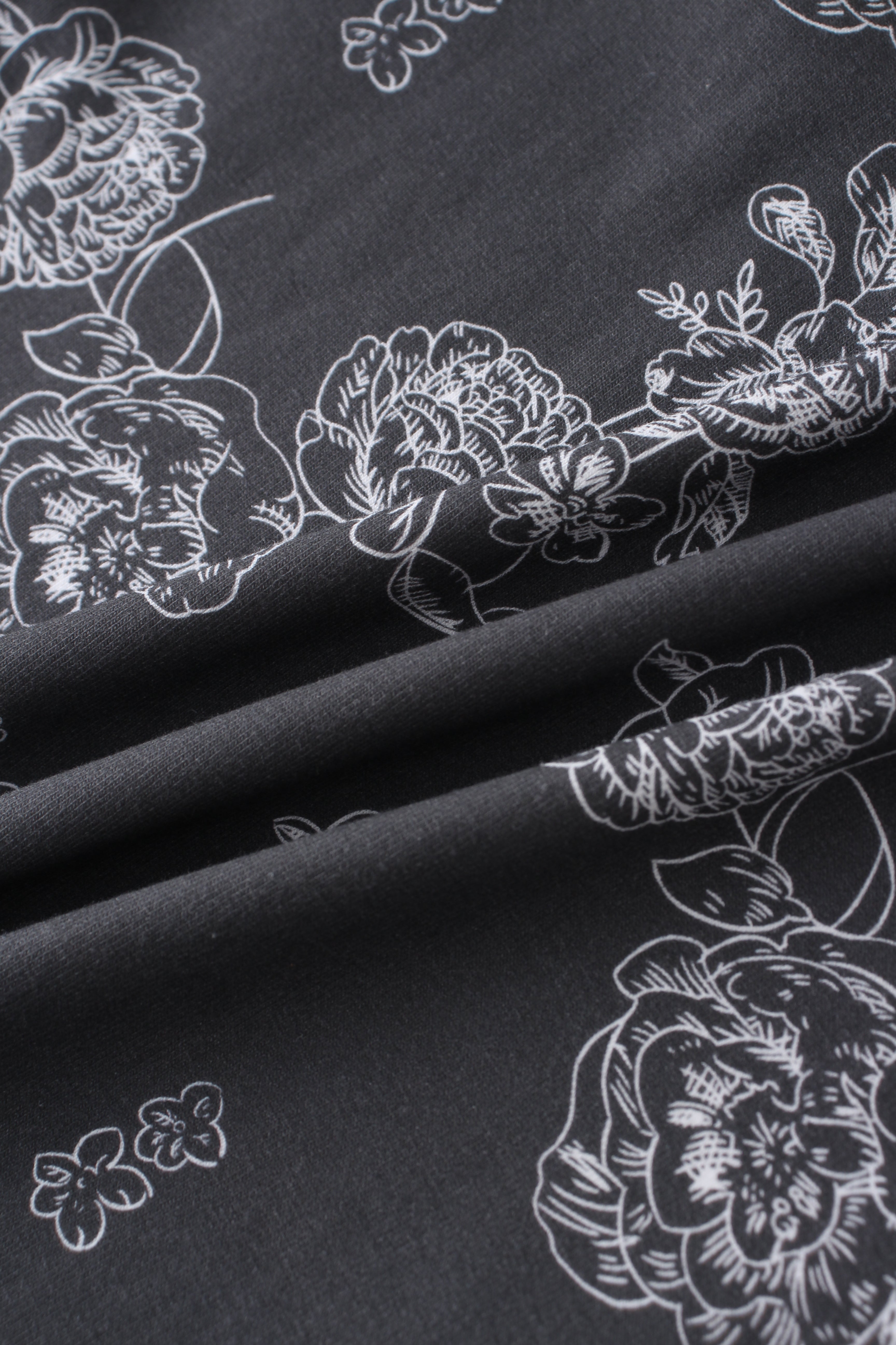 Basic Printed T-shirt-Grey Floral