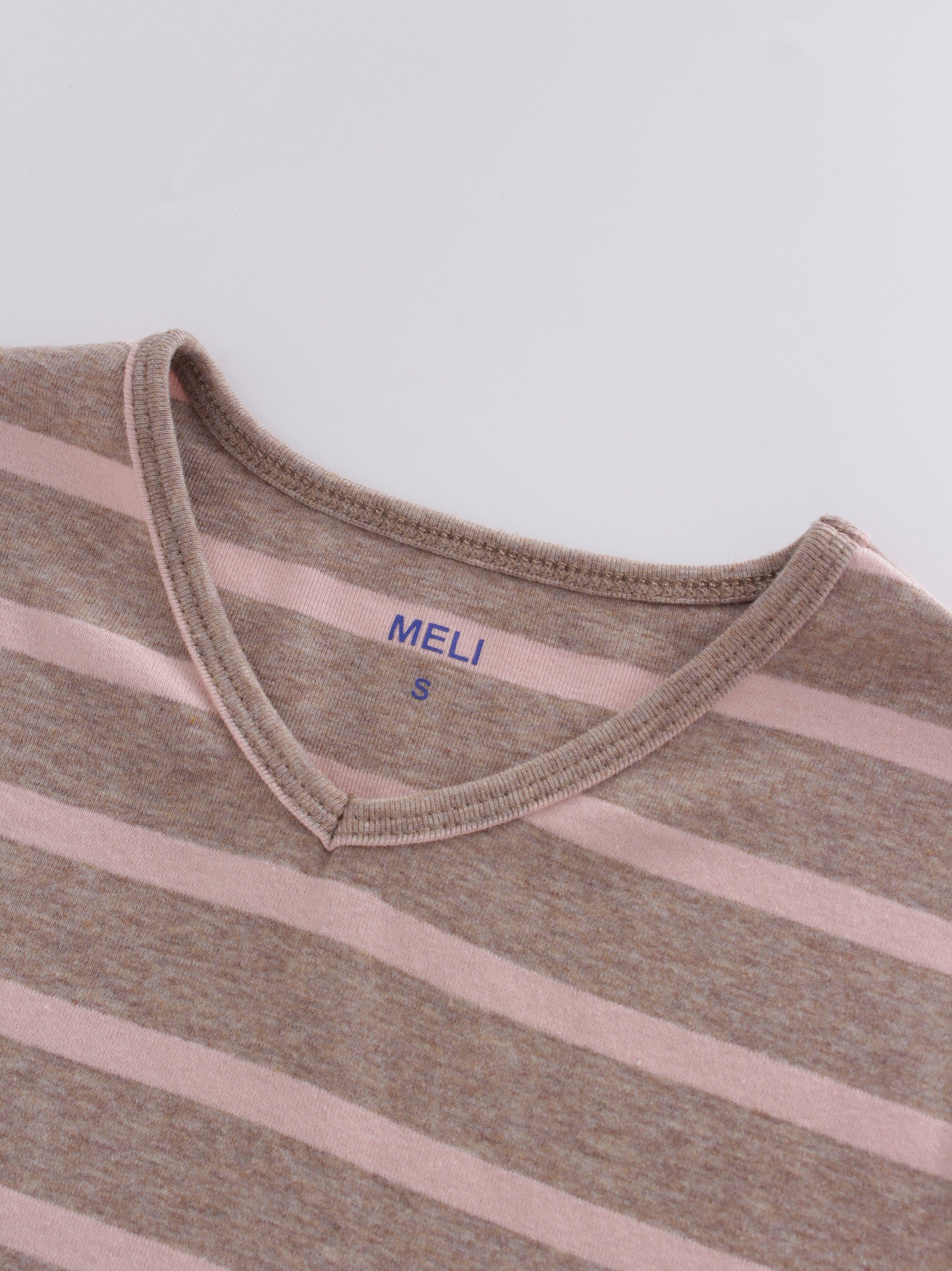 Thin Stripe High V Tee-Heathered Tan/Pink