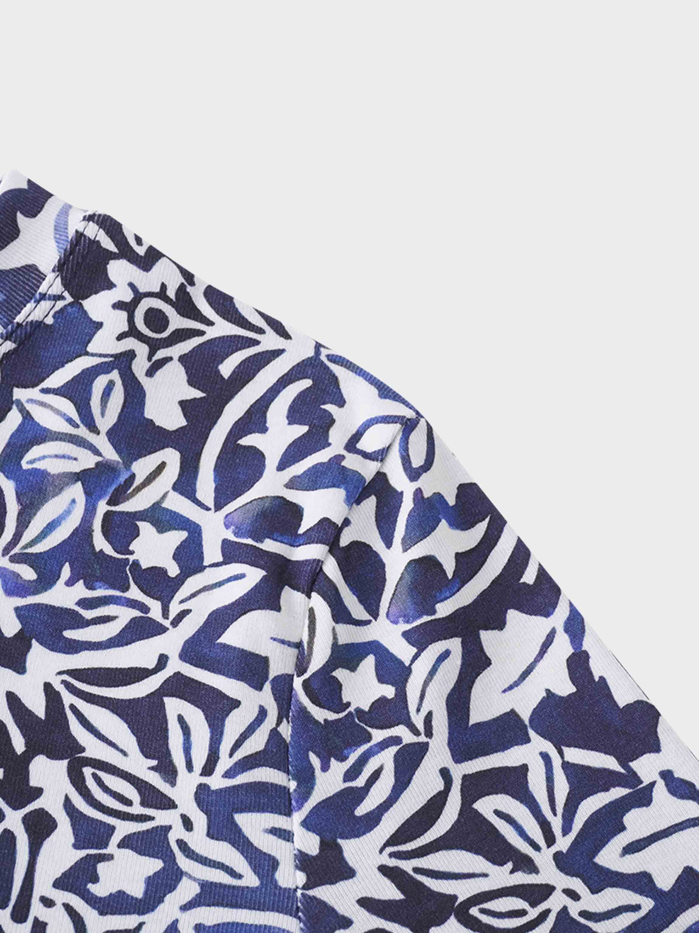Basic Printed T-shirt-Grecian Medallion