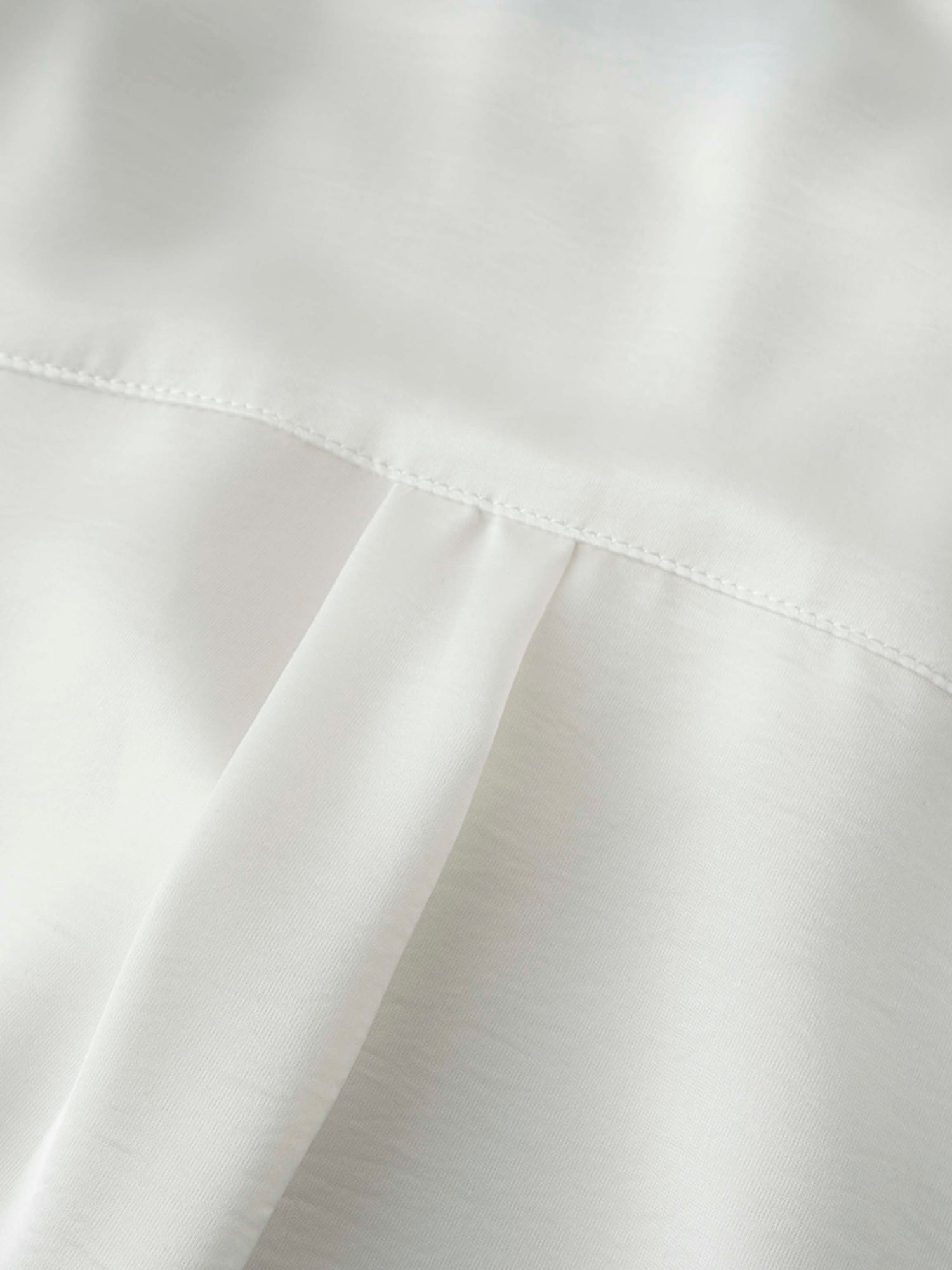 High/Low Faux Satin Crossover Top-White