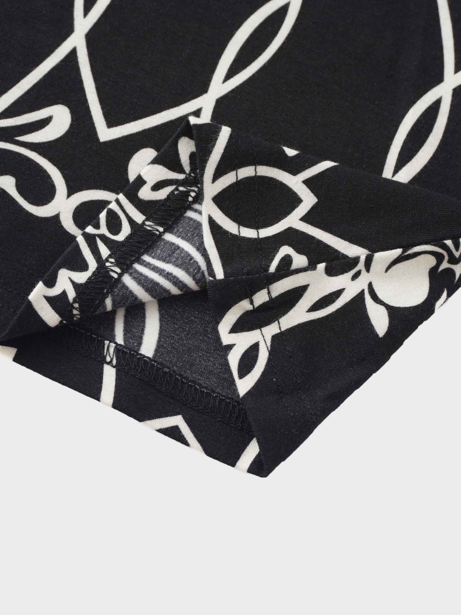 Printed Modal Turtleneck-Floral Vines Black