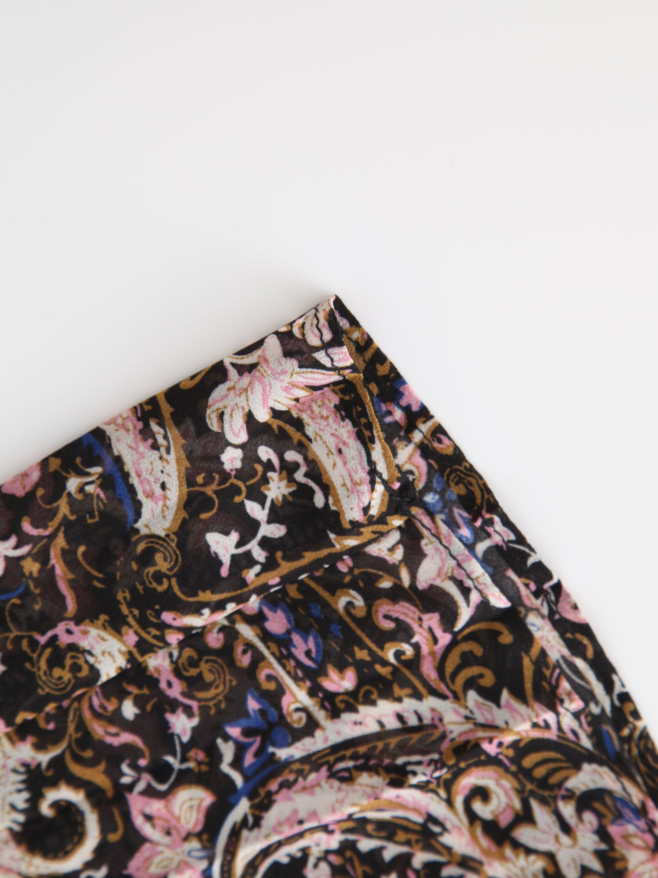 Printed Pleated Skirt 37&quot;-Colored Paisley