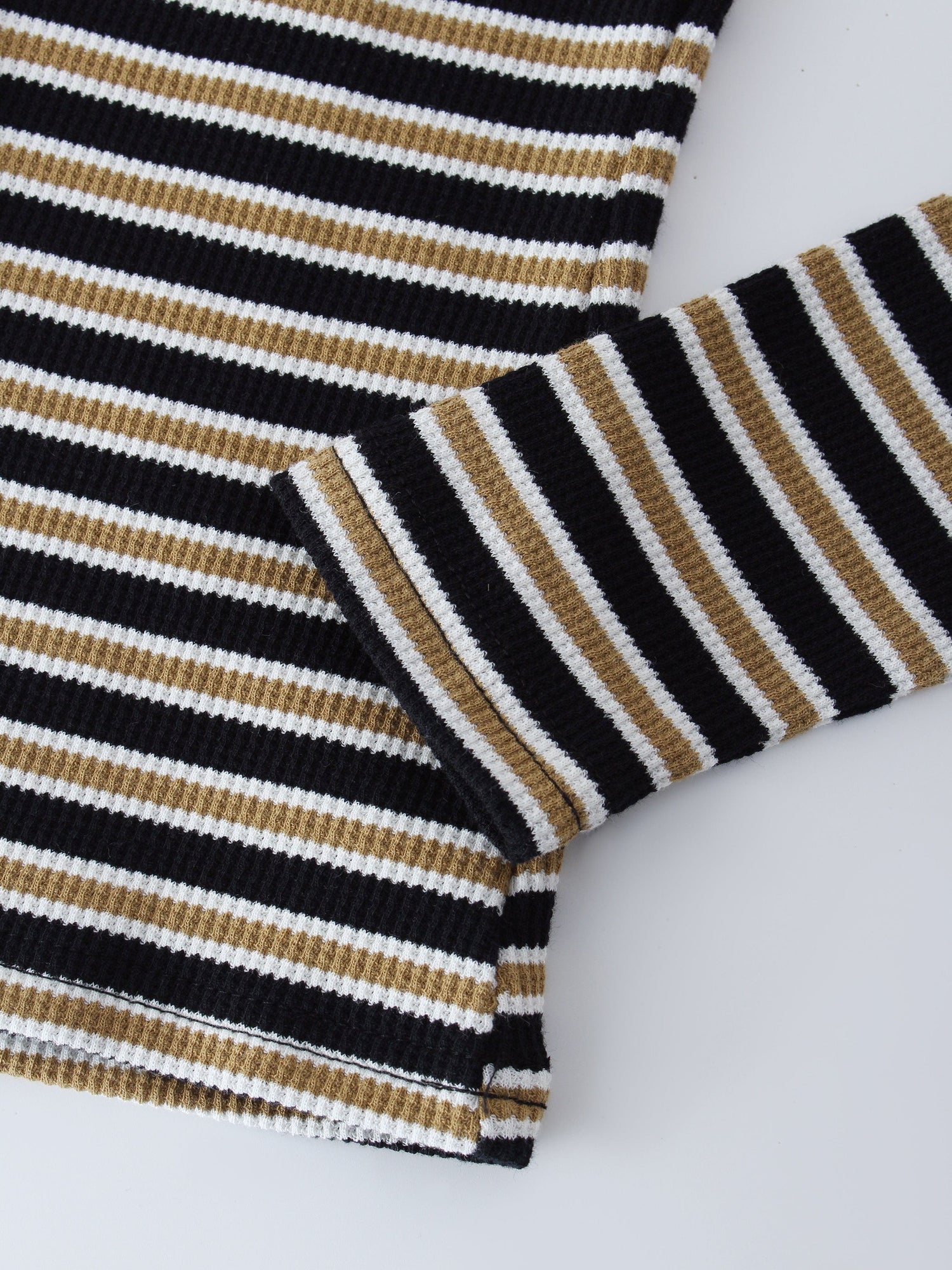 Waffle Striped High V-Black/White/Gold