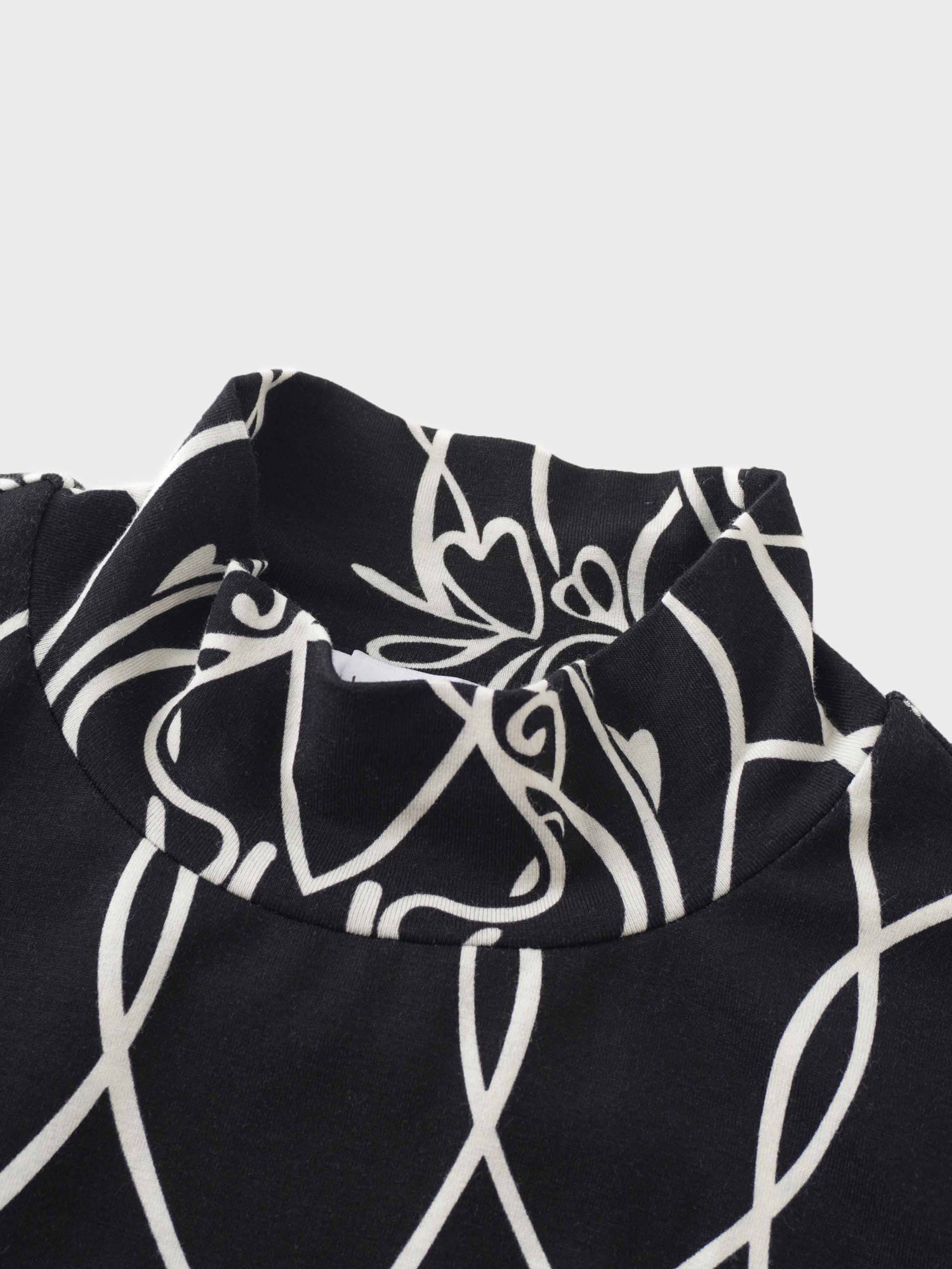 Printed Modal Turtleneck-Floral Vines Black
