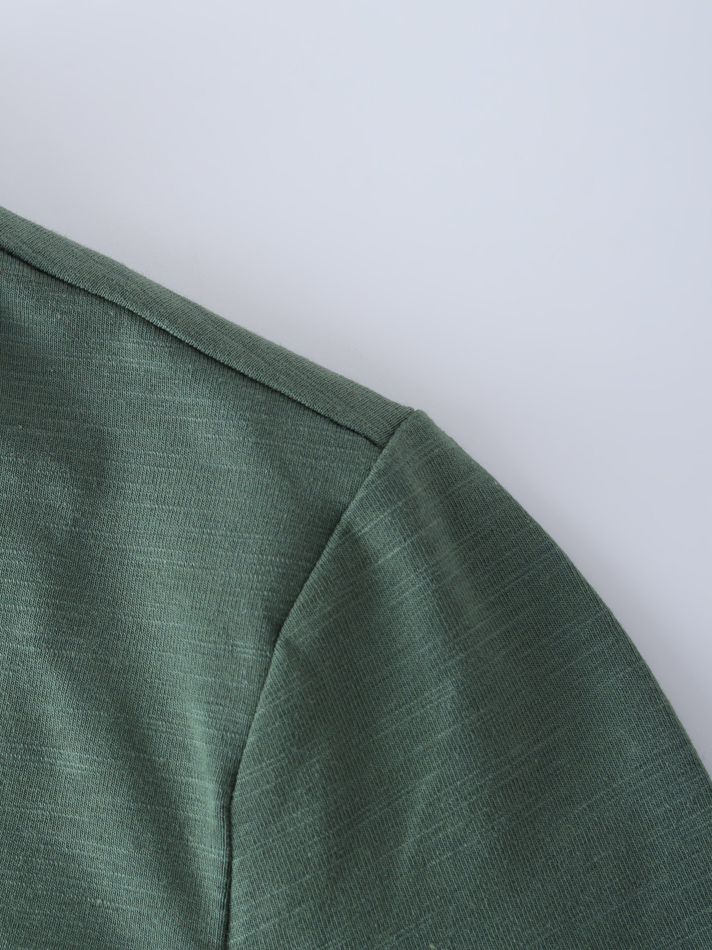 4 BUTTON HENLEY TEE-GREEN