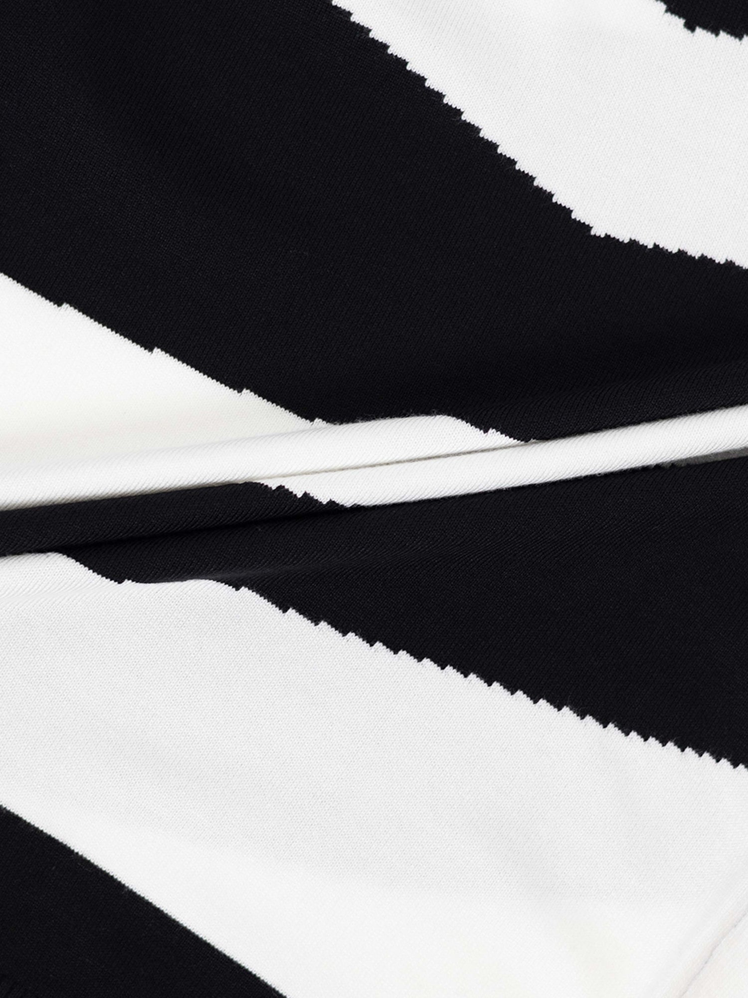 Classic Turtleneck Sweater-Black/White