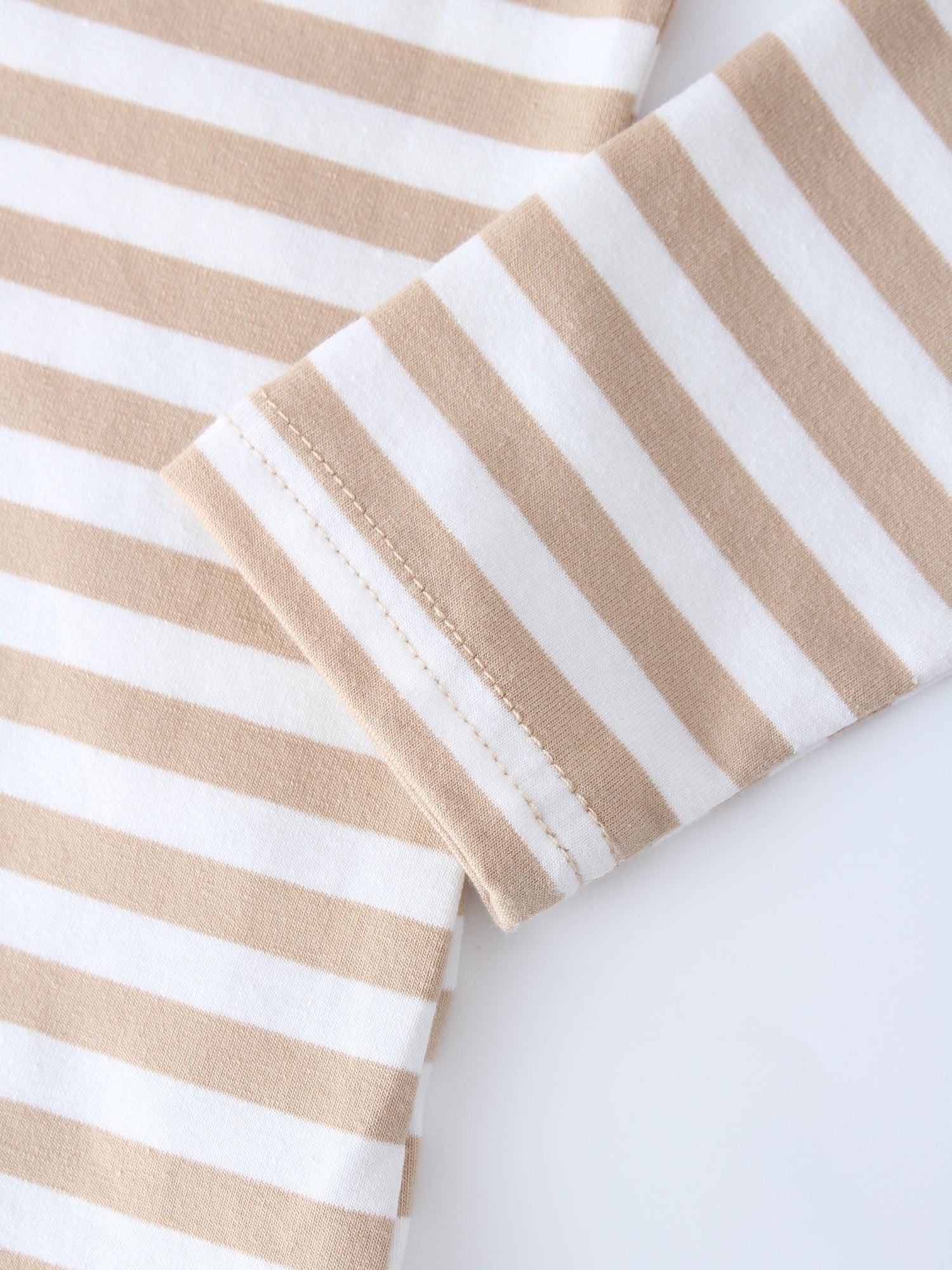 Thin Stripe High V Tee-Tan/White Stripe