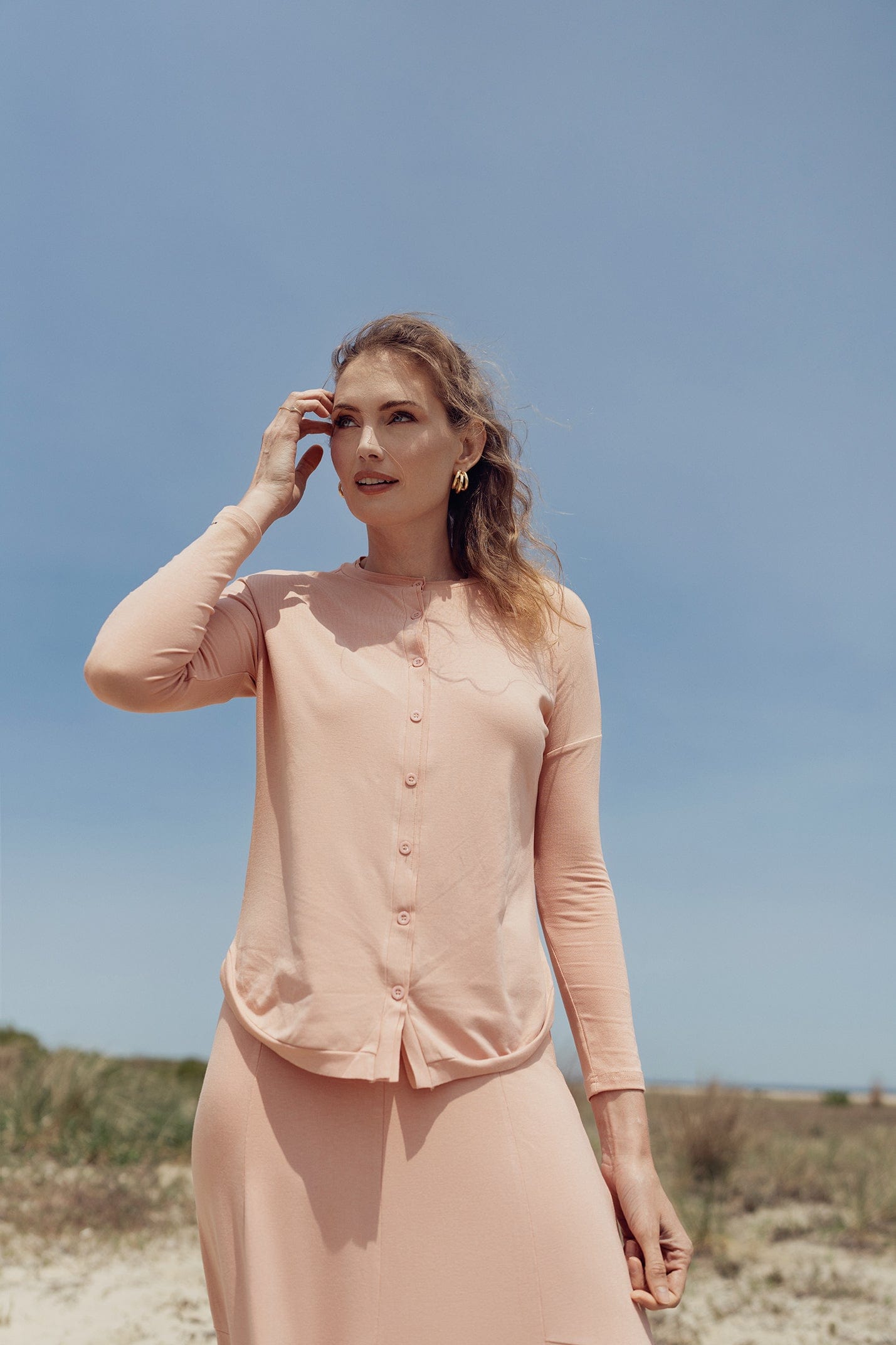 BUTTON DOWN TEE-PEACH