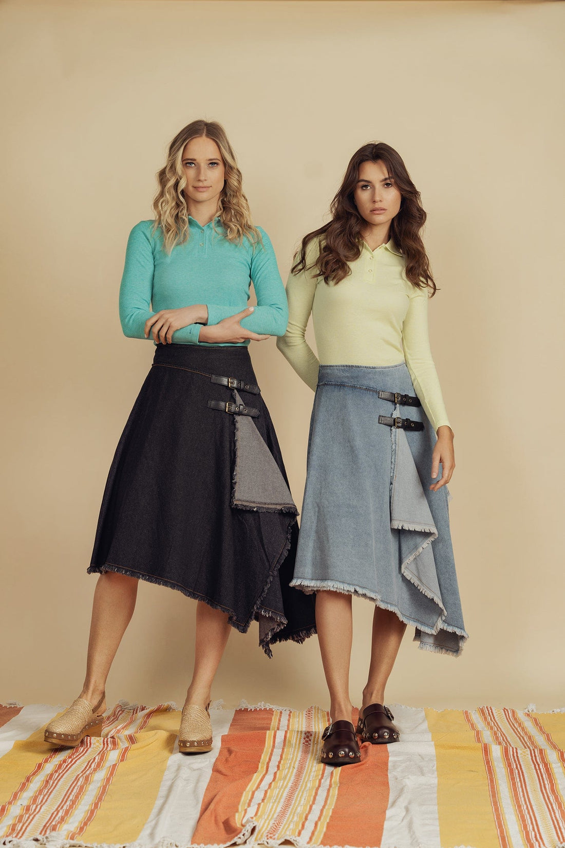 BUCKLE MOCK WRAP SKIRT-BLUE DENIM