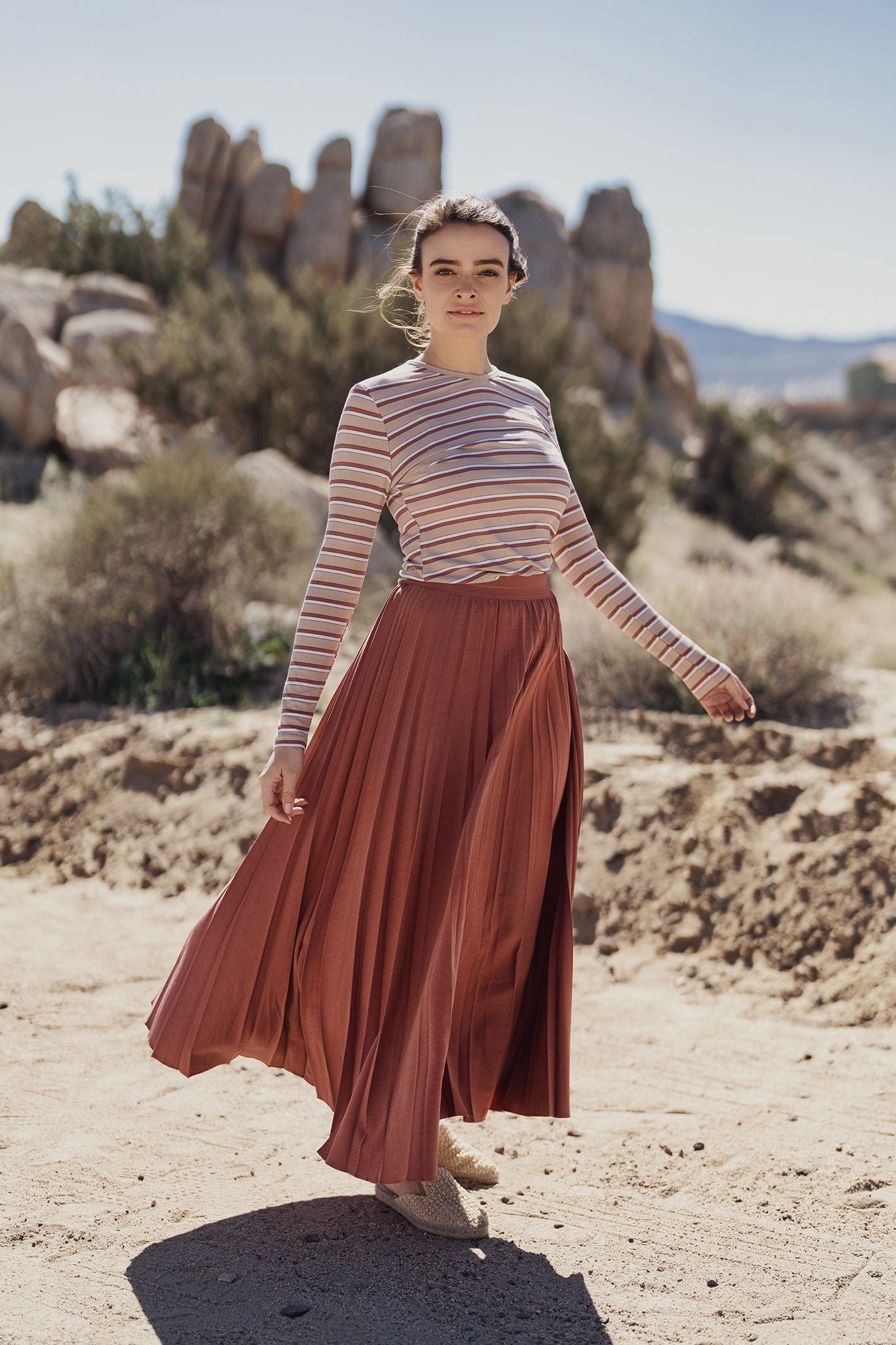 PLEATED SKIRT 26"-HEATHER BURGUNDY