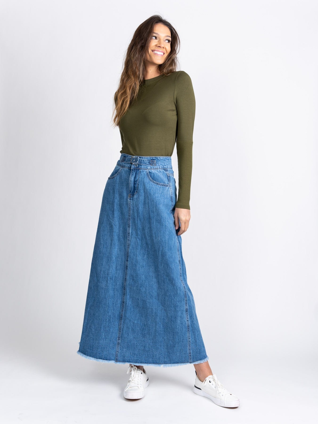 BUCKLE FRONT DENIM SKIRT