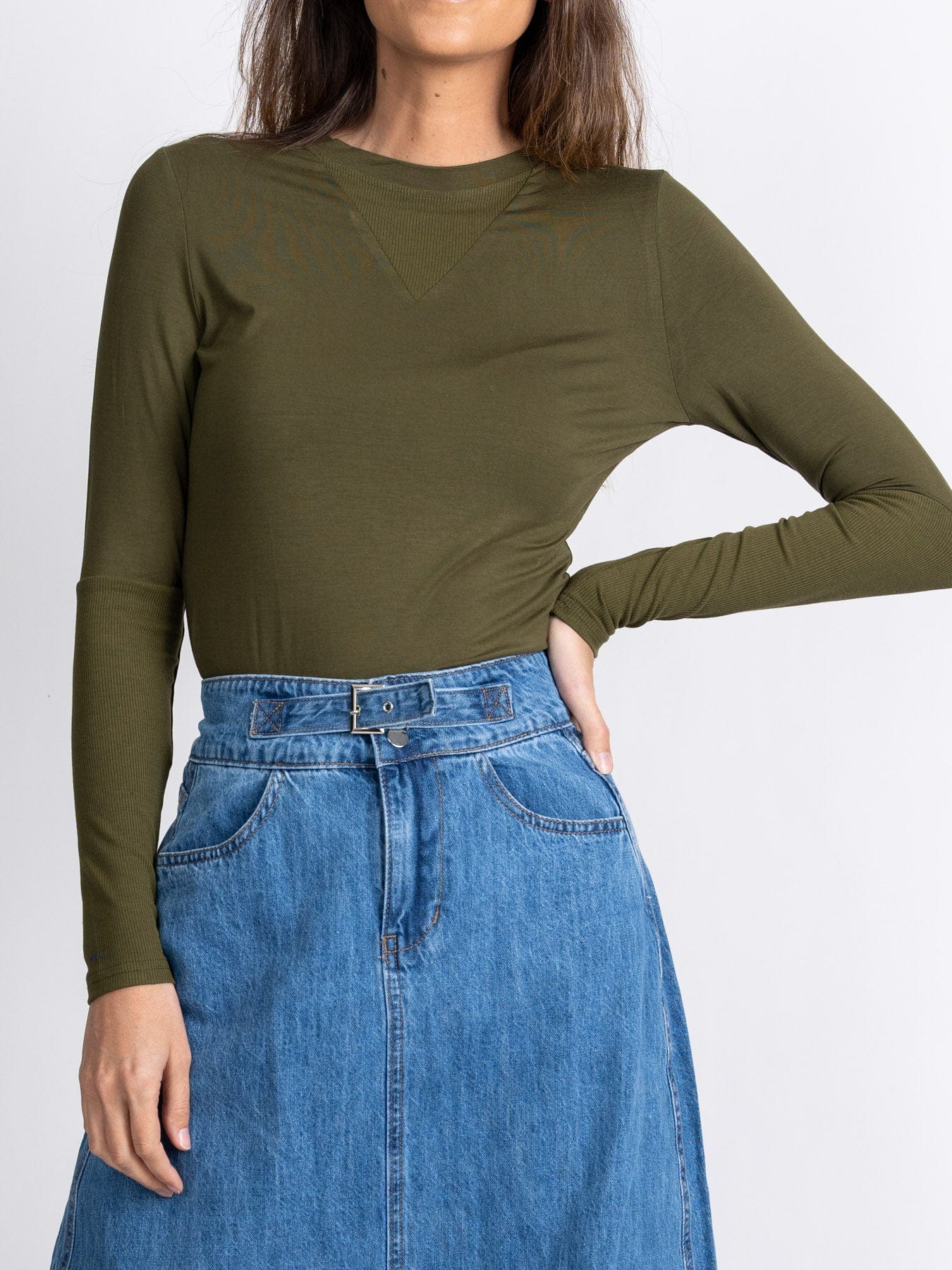 BUCKLE FRONT DENIM SKIRT