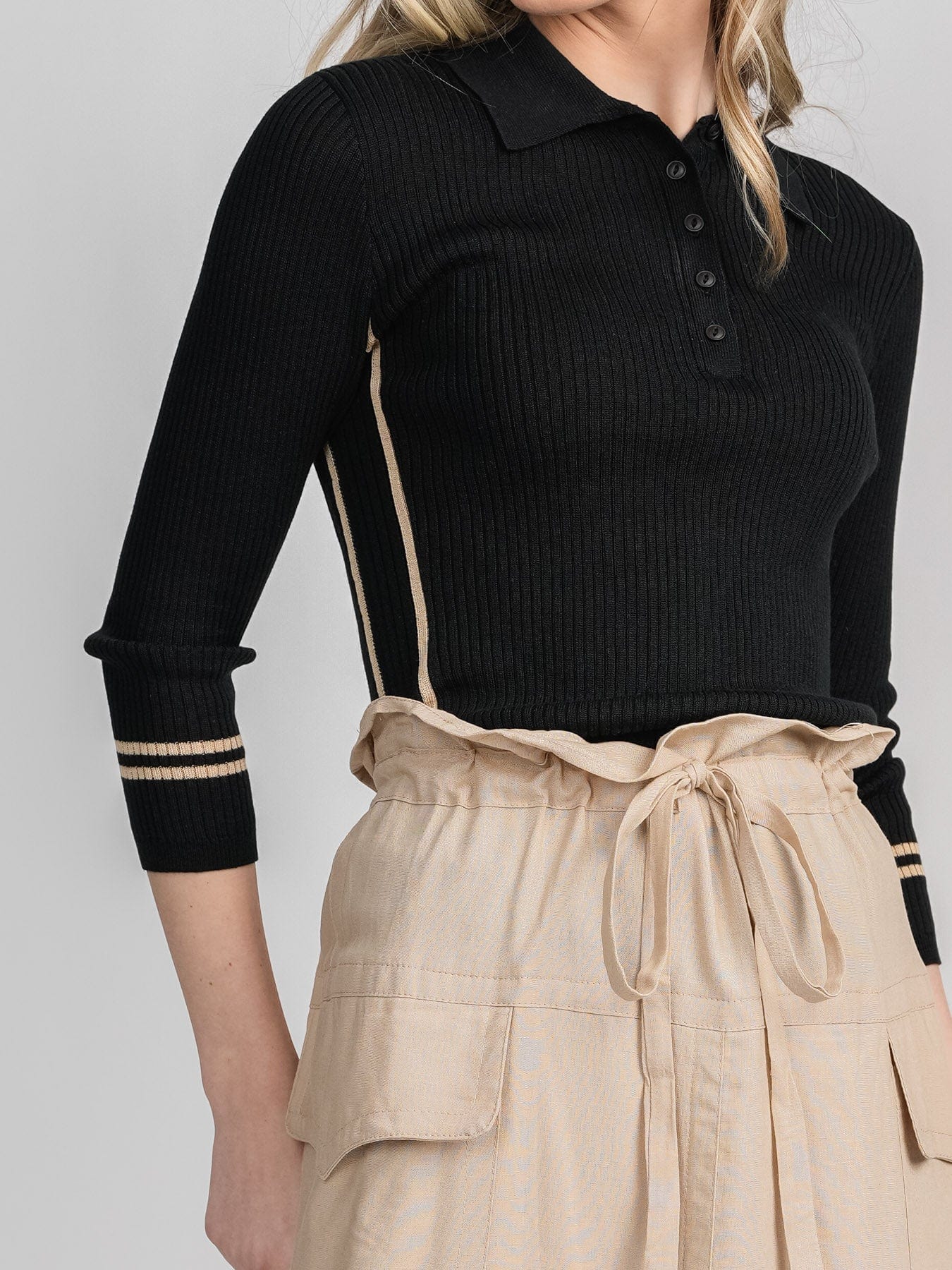 STRIPE SLEEVE SWEATER-BLACK/TAN