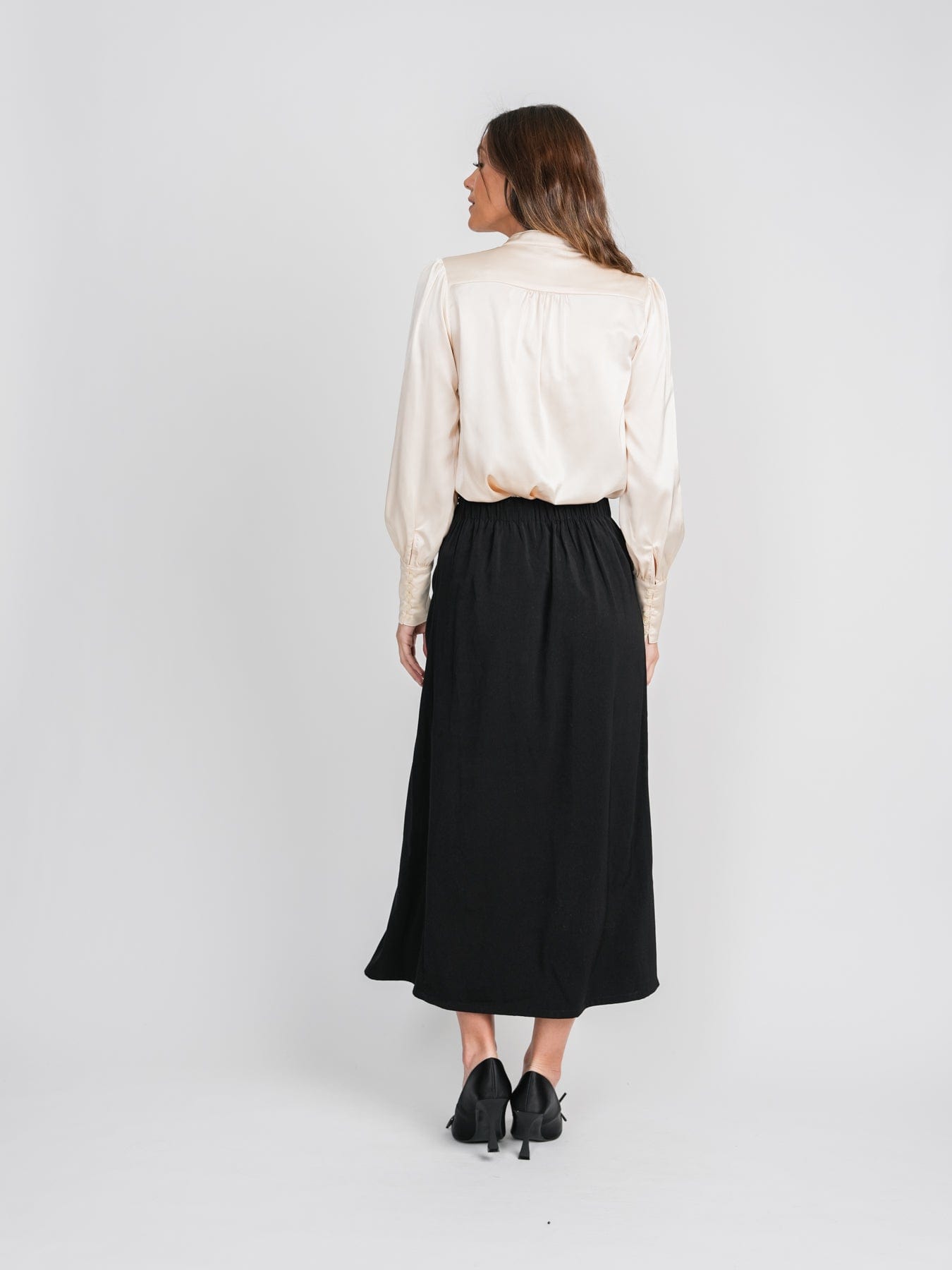 SIDE RUCHED SKIRT-BLACK