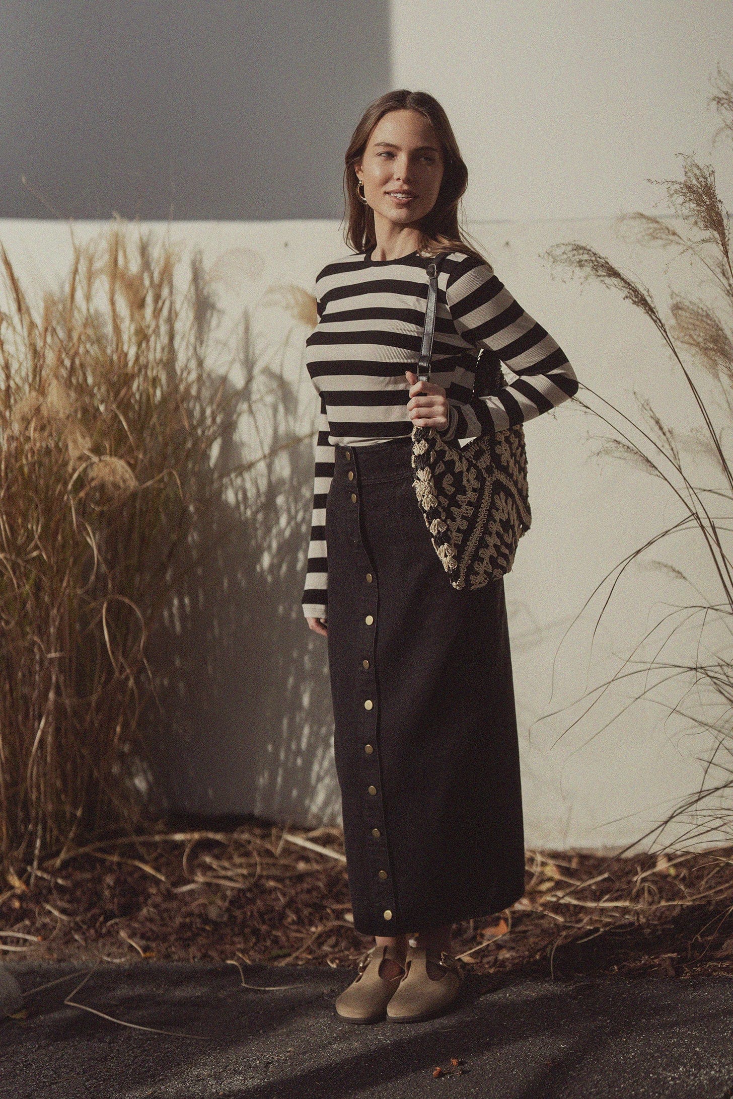 Ribbed Striped High V Tee Long Sleeve-Tan/Black