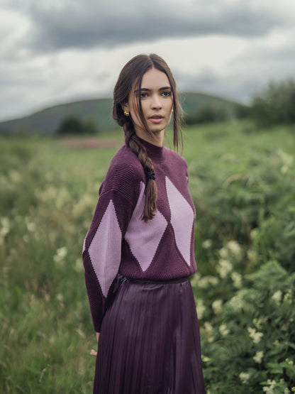 Center Diamond Sweater-Wine/Lilac