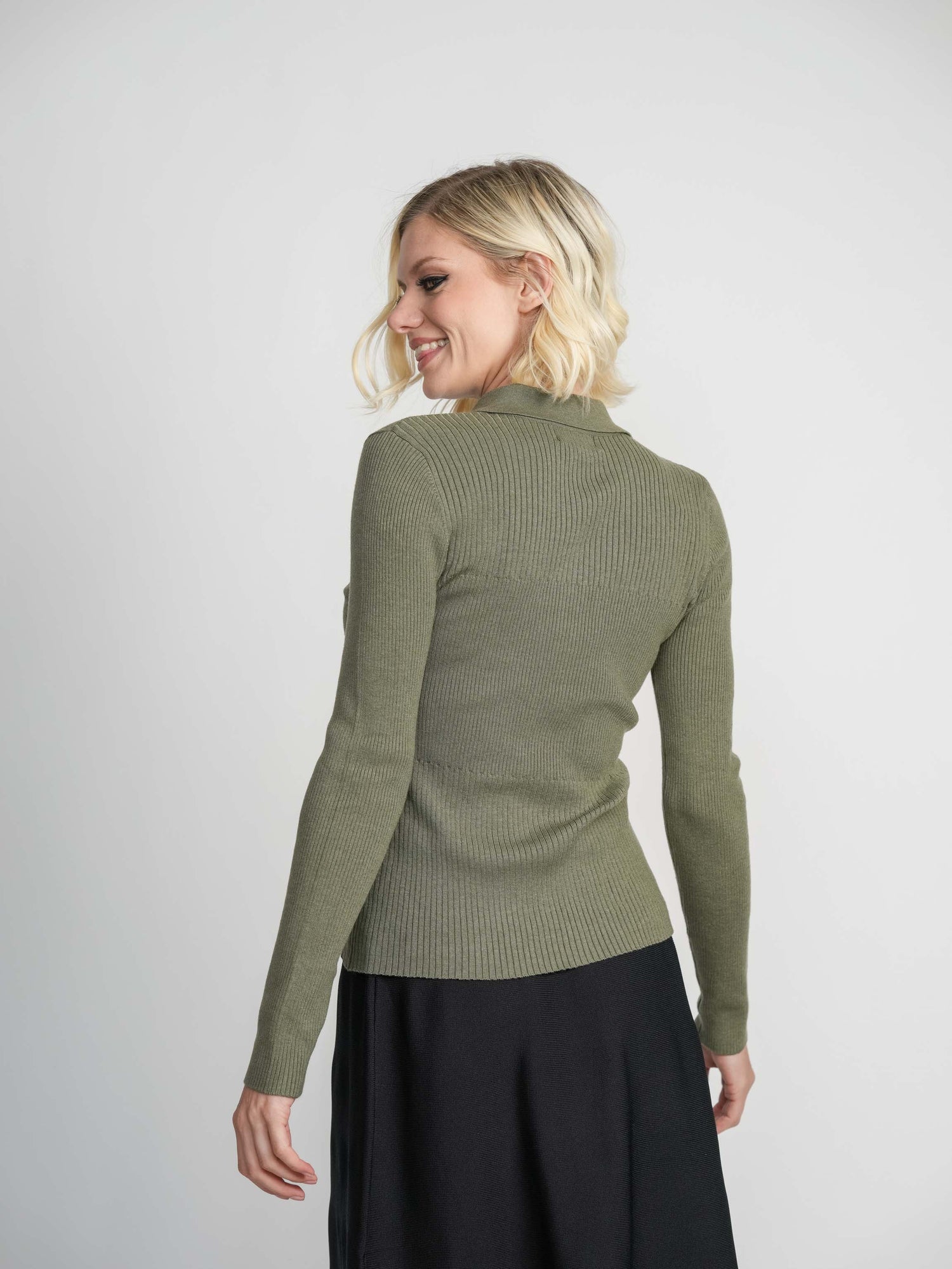 HENLEY SWEATER-OLIVE