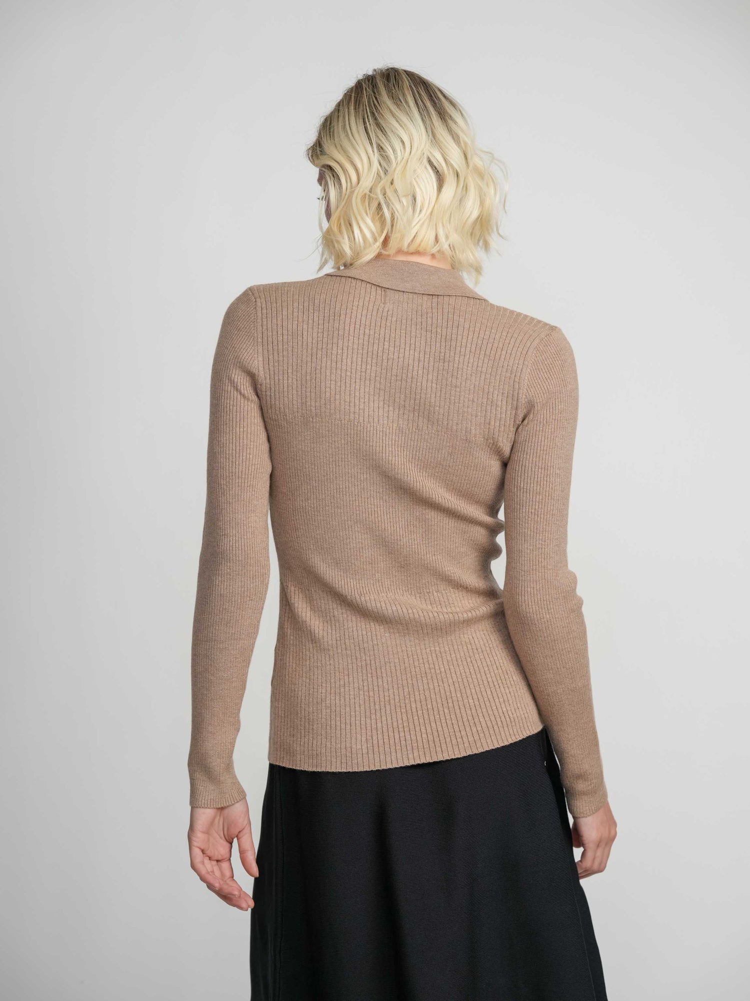 HENLEY SWEATER-TAUPE