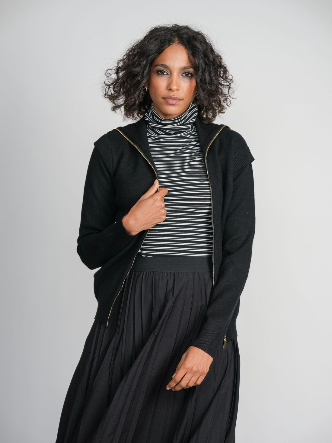 STRIPE RIBBED TURTLENECK-BLACK/WHITE