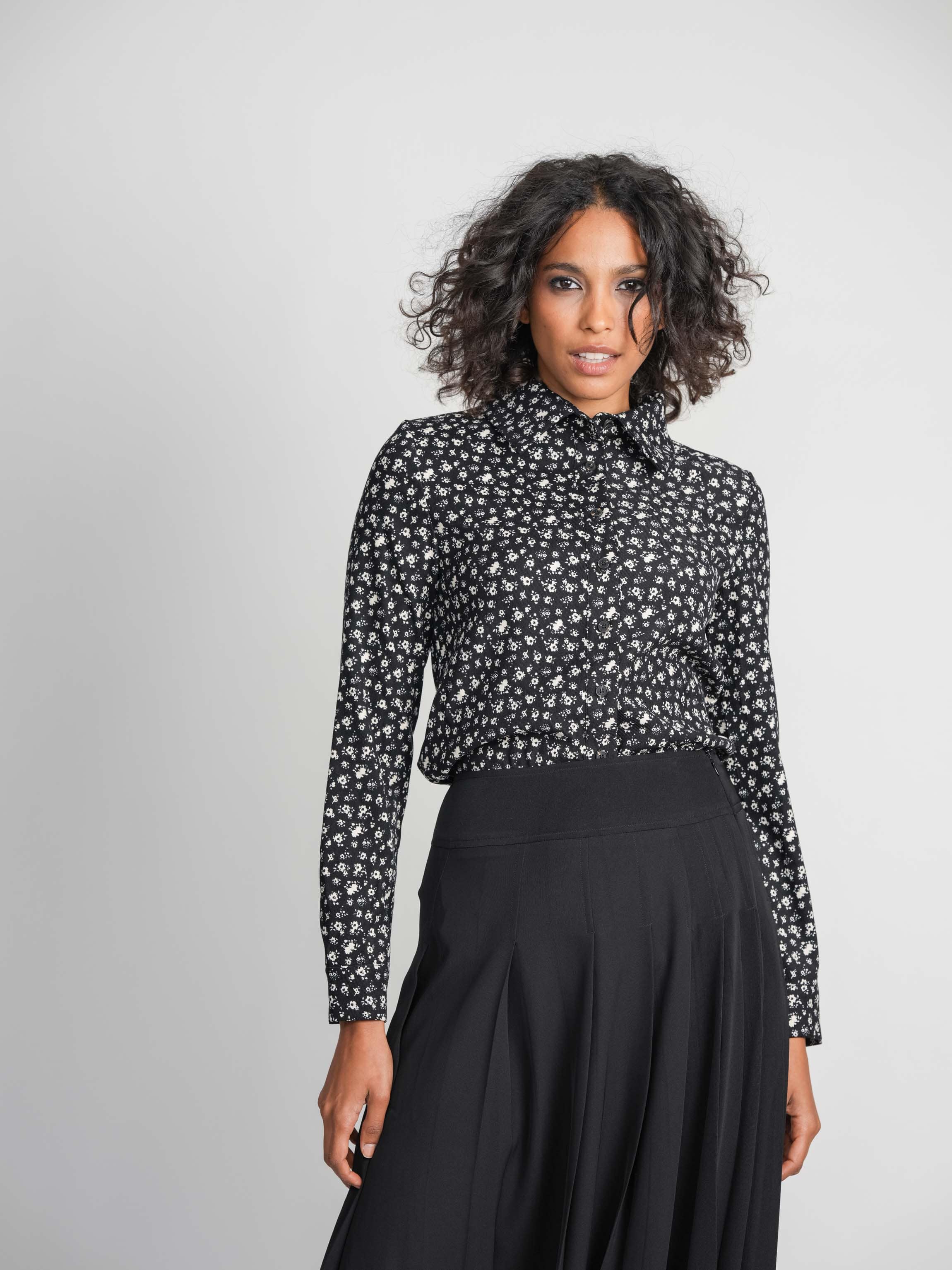 FLORAL BLOUSE-BLACK