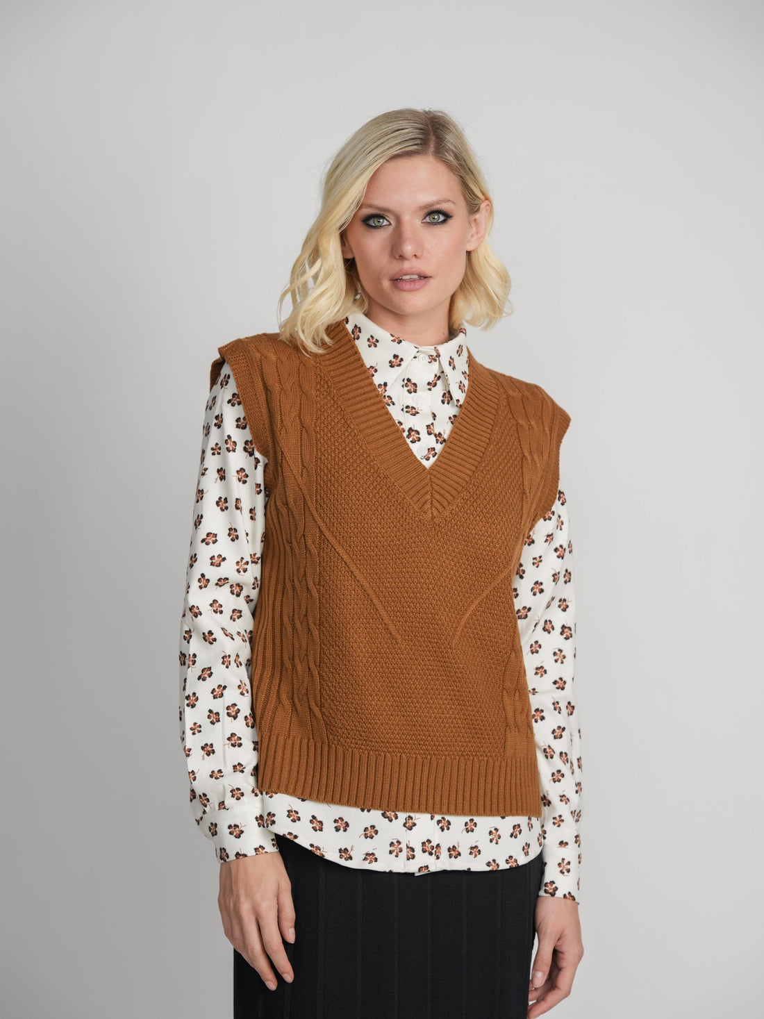 FLORAL BLOUSE-BROWN