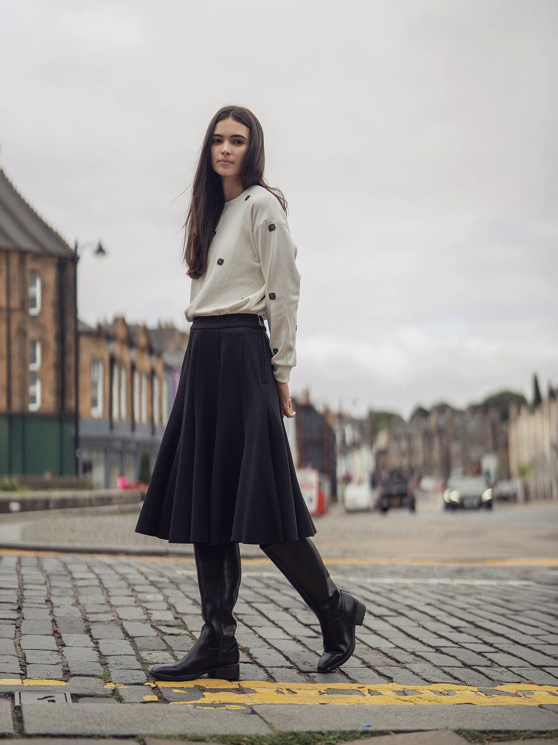 Embellished Sweatshirt-White/Black