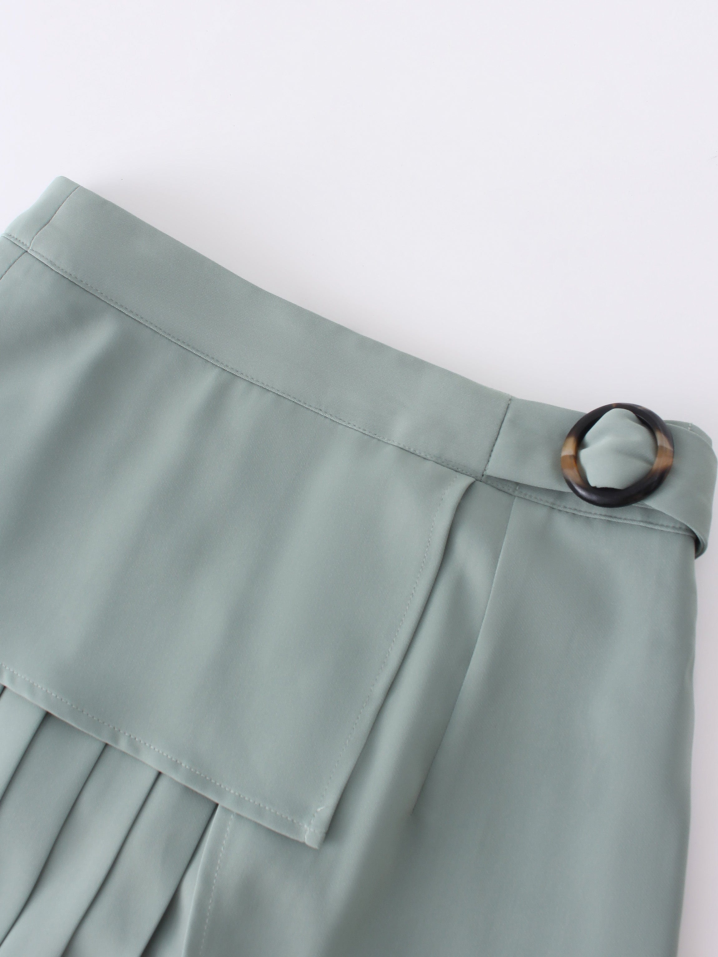 BUCKLE PLEATED SKIRT-SAGE