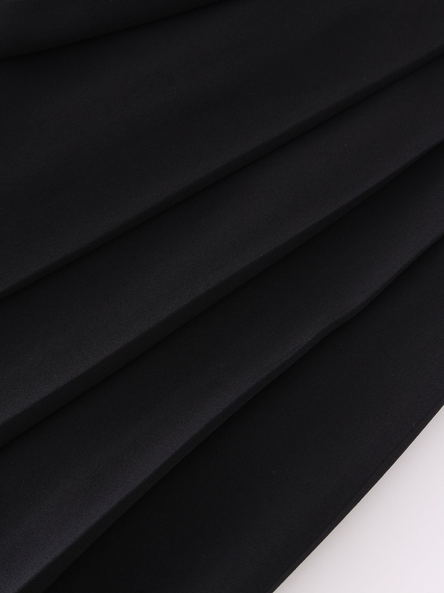 Yoke Pleated Skirt 37"-Black