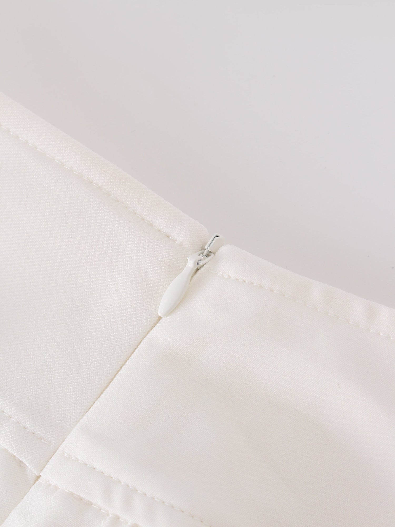 Yoke Pleated Skirt 37"-White