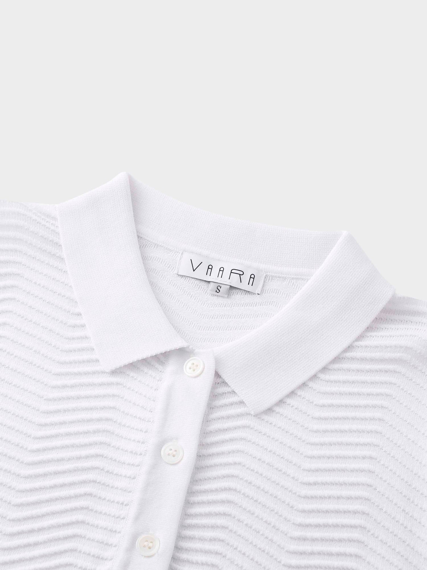 Scallop Edge Collar Sweater-White