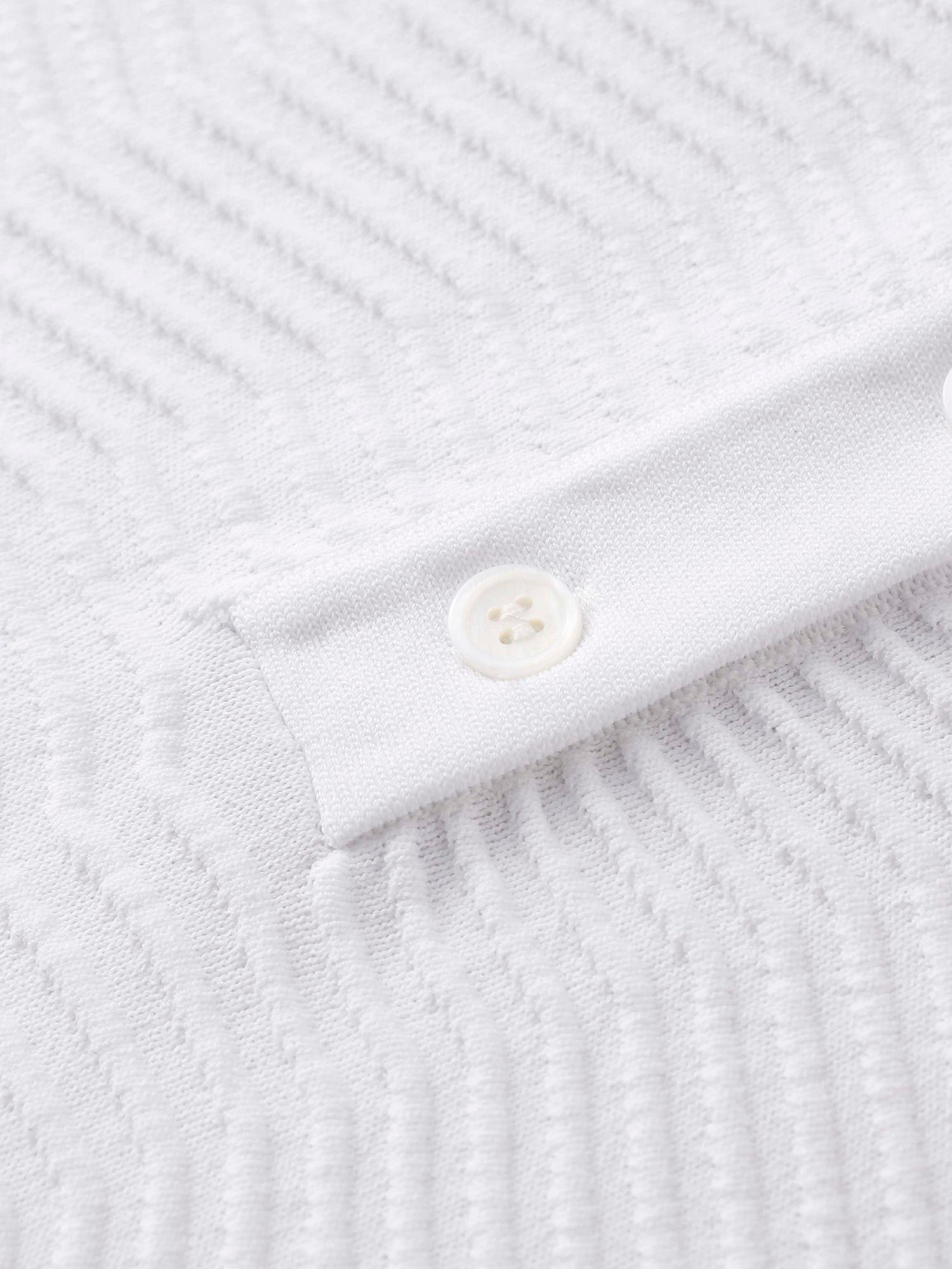 Scallop Edge Collar Sweater-White