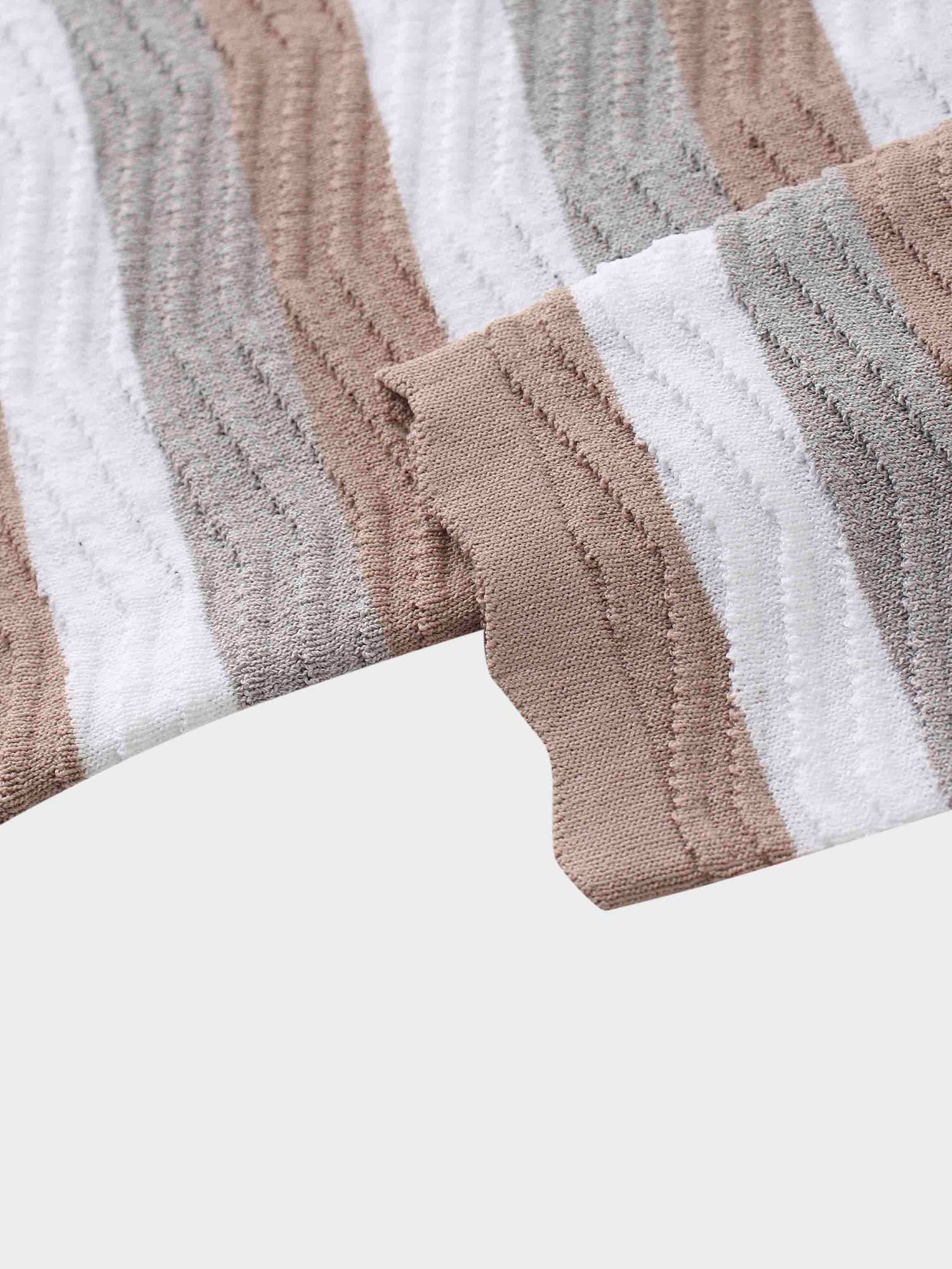 Scallop Edge Collar Sweater-Tan/White/Grey