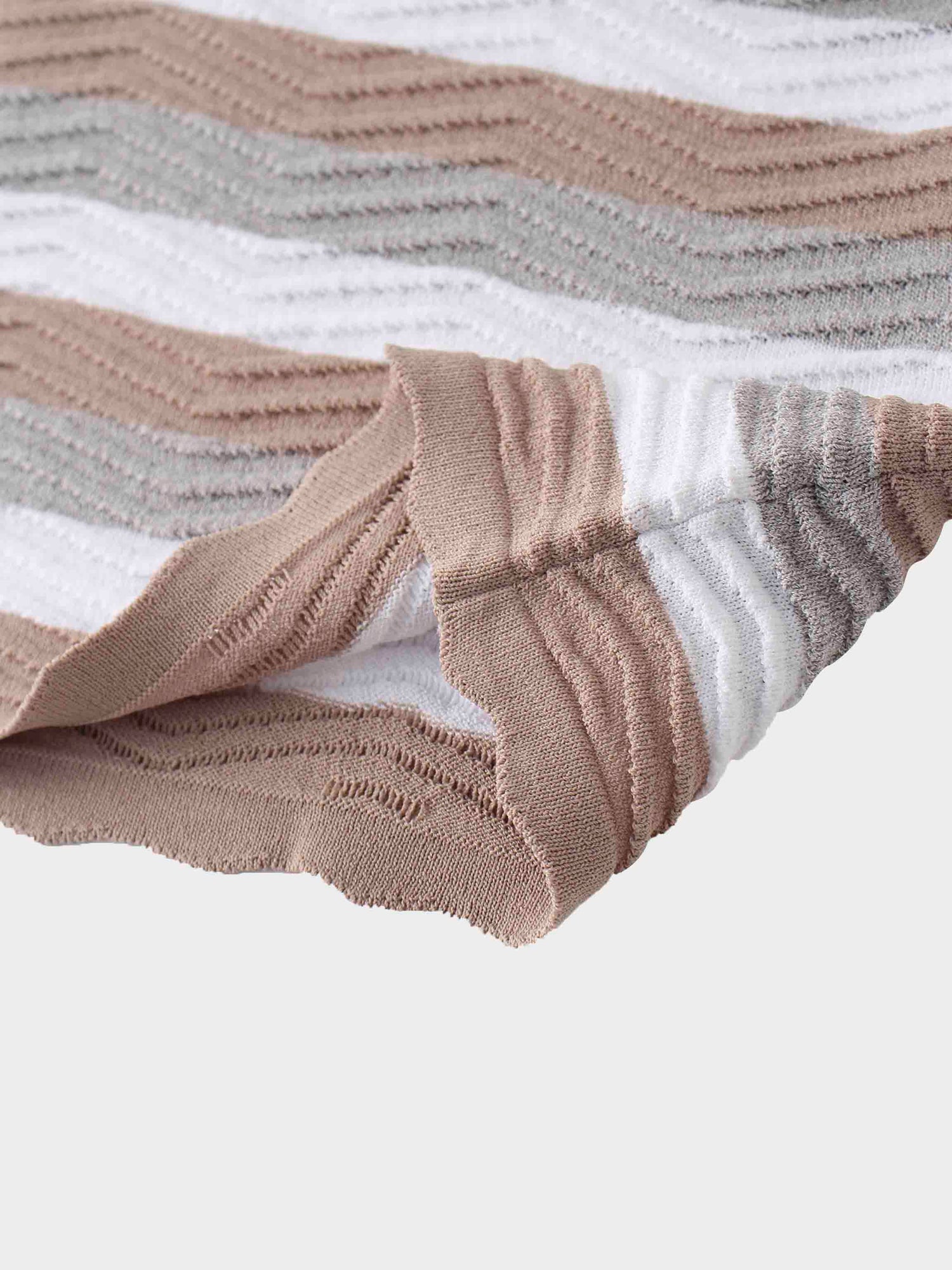 Scallop Edge Collar Sweater-Tan/White/Grey