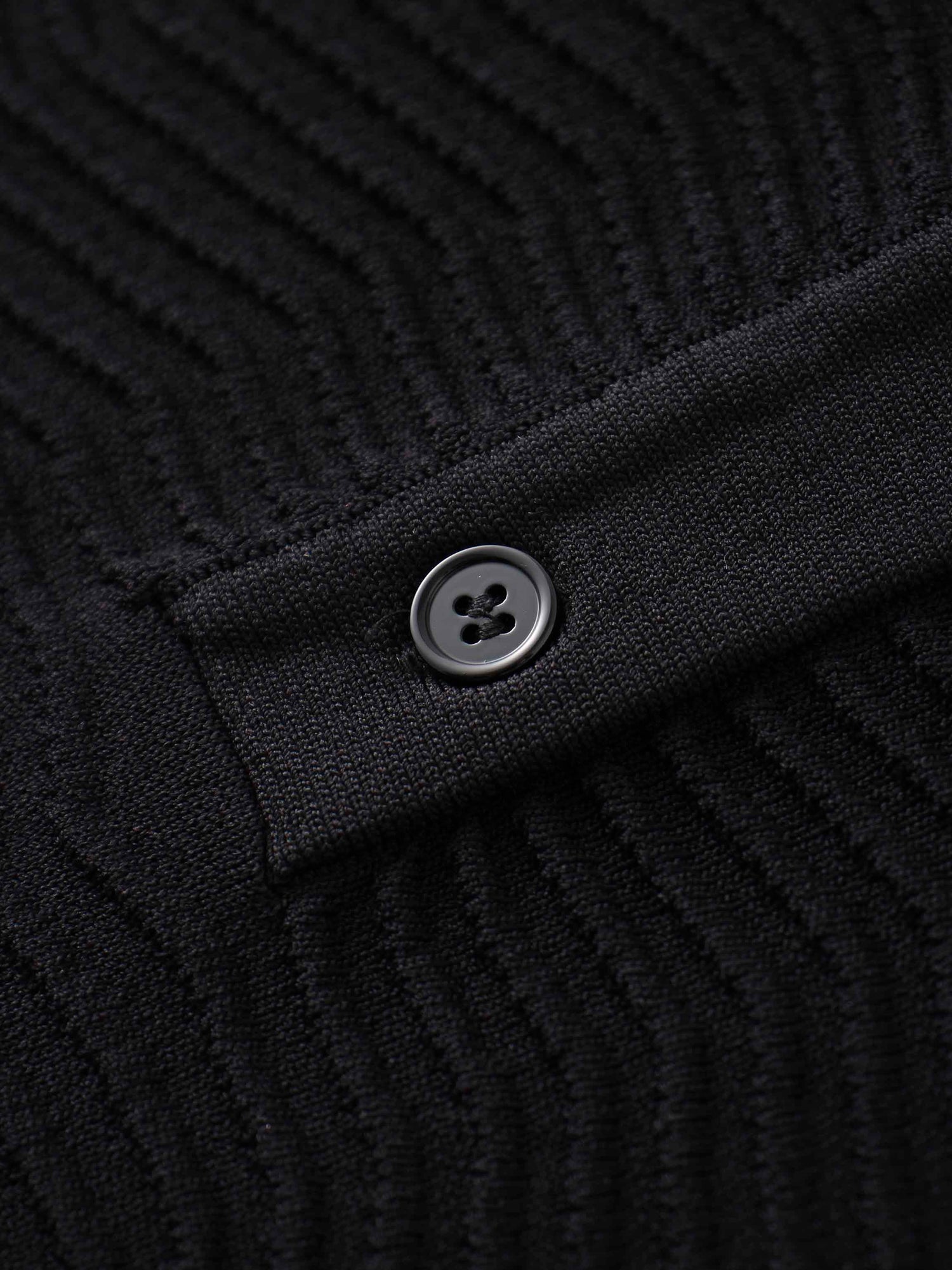 Scallop Edge Collar Sweater-Black