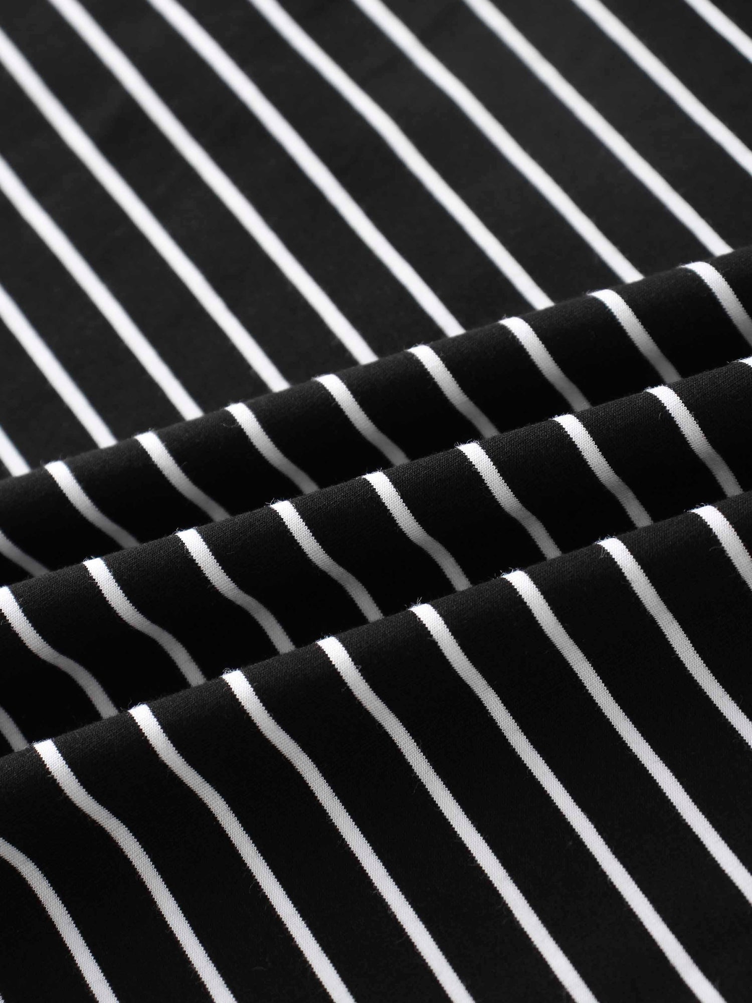 Flat Striped High V Long Sleeve-Black/White