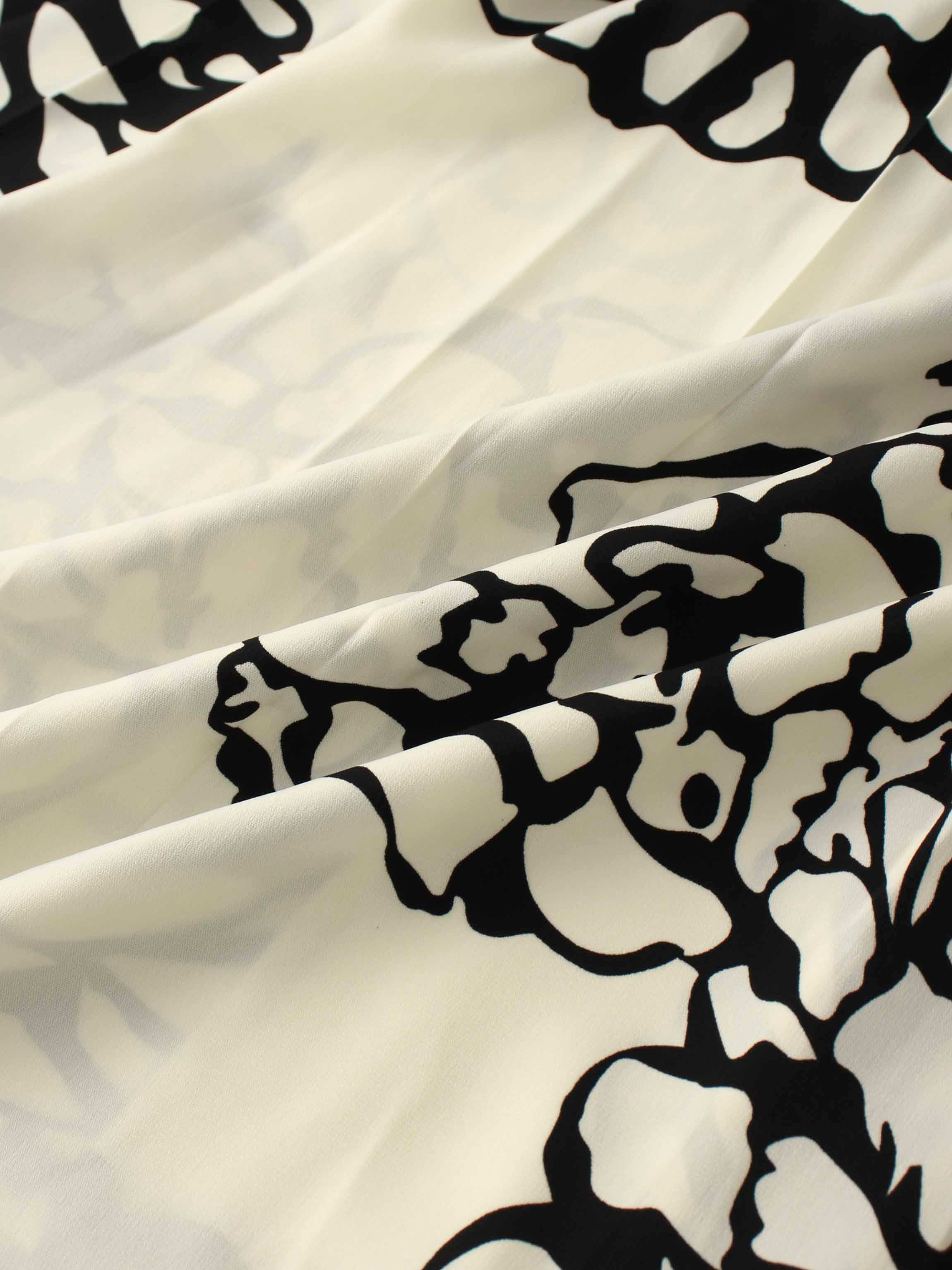 Printed Yoke Pleated Skirt-Cream/Black Floral