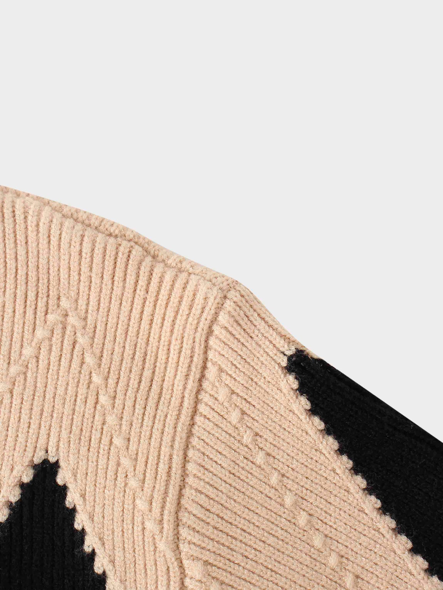Center Diamond Sweater-Ivory/Black