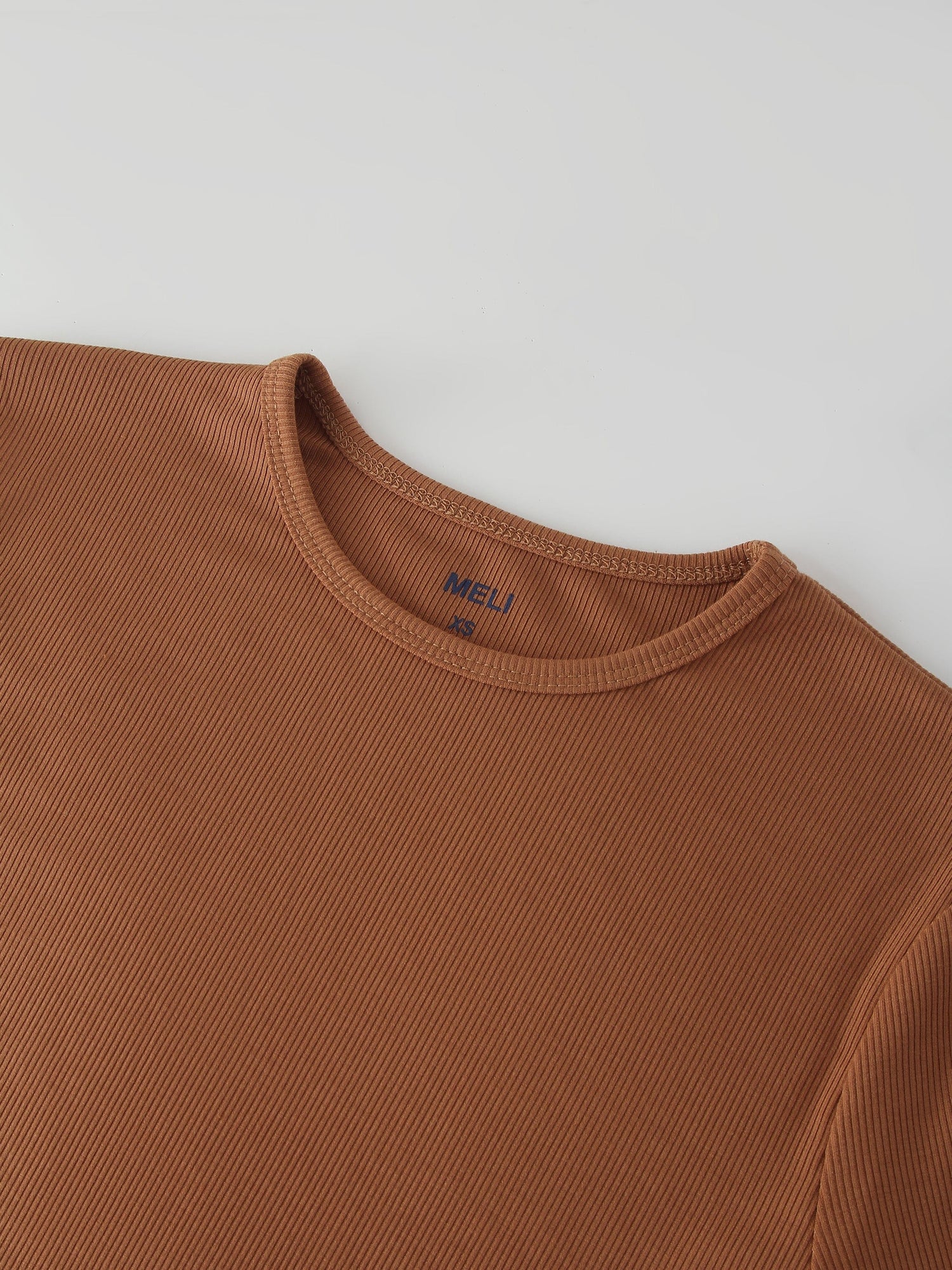 CLASSIC RIBBED CREW TEE LS-BROWN