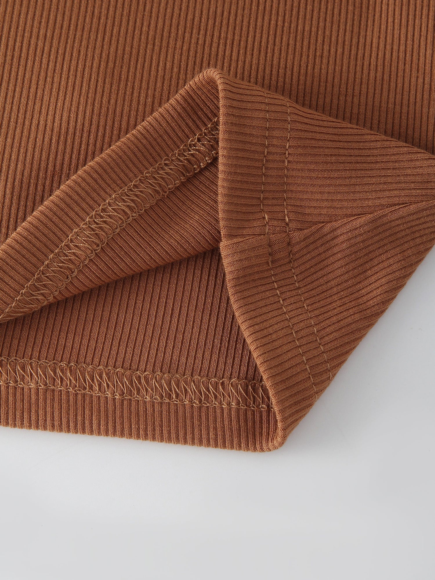 CLASSIC RIBBED CREW TEE LS-BROWN