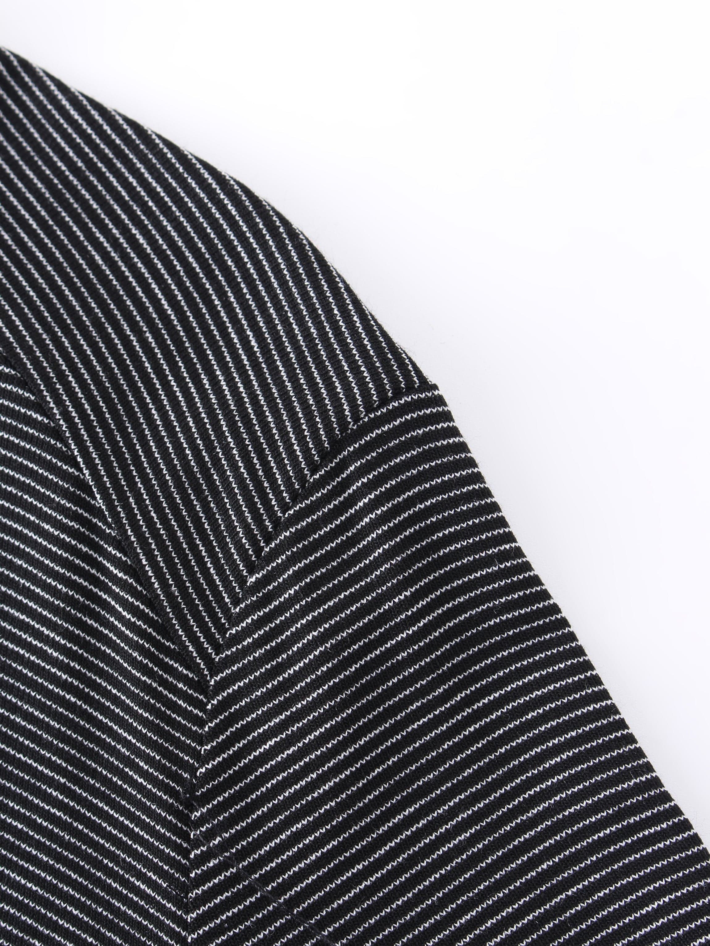 High Low Tee-Black/White