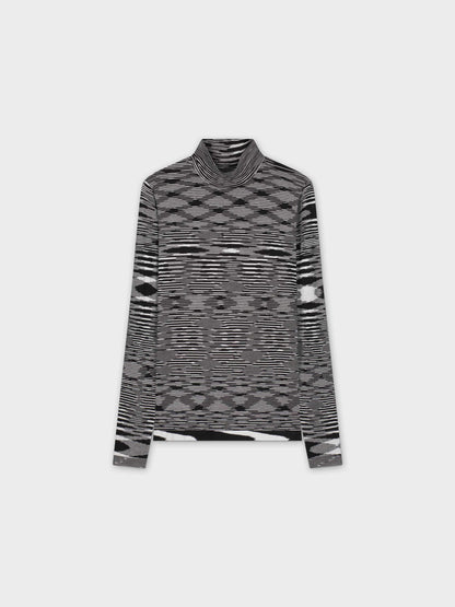 ABSTRACT STRIPE KNIT TURTLENECK-BLACK/WHITE