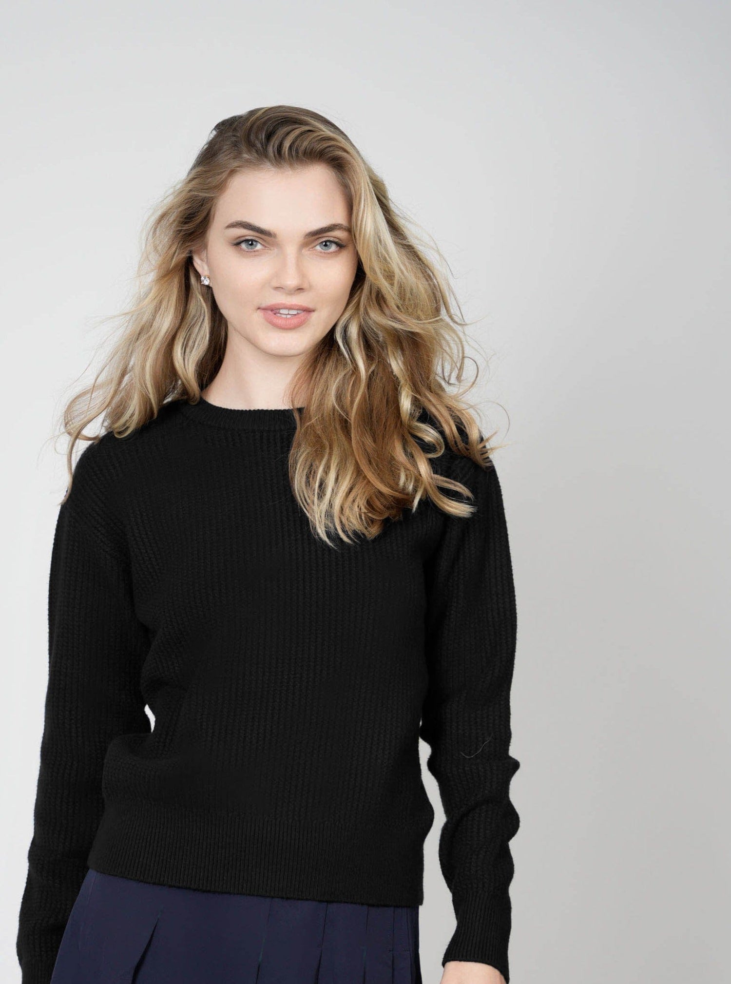 SOLID WAFFLE KNIT TOP-BLACK