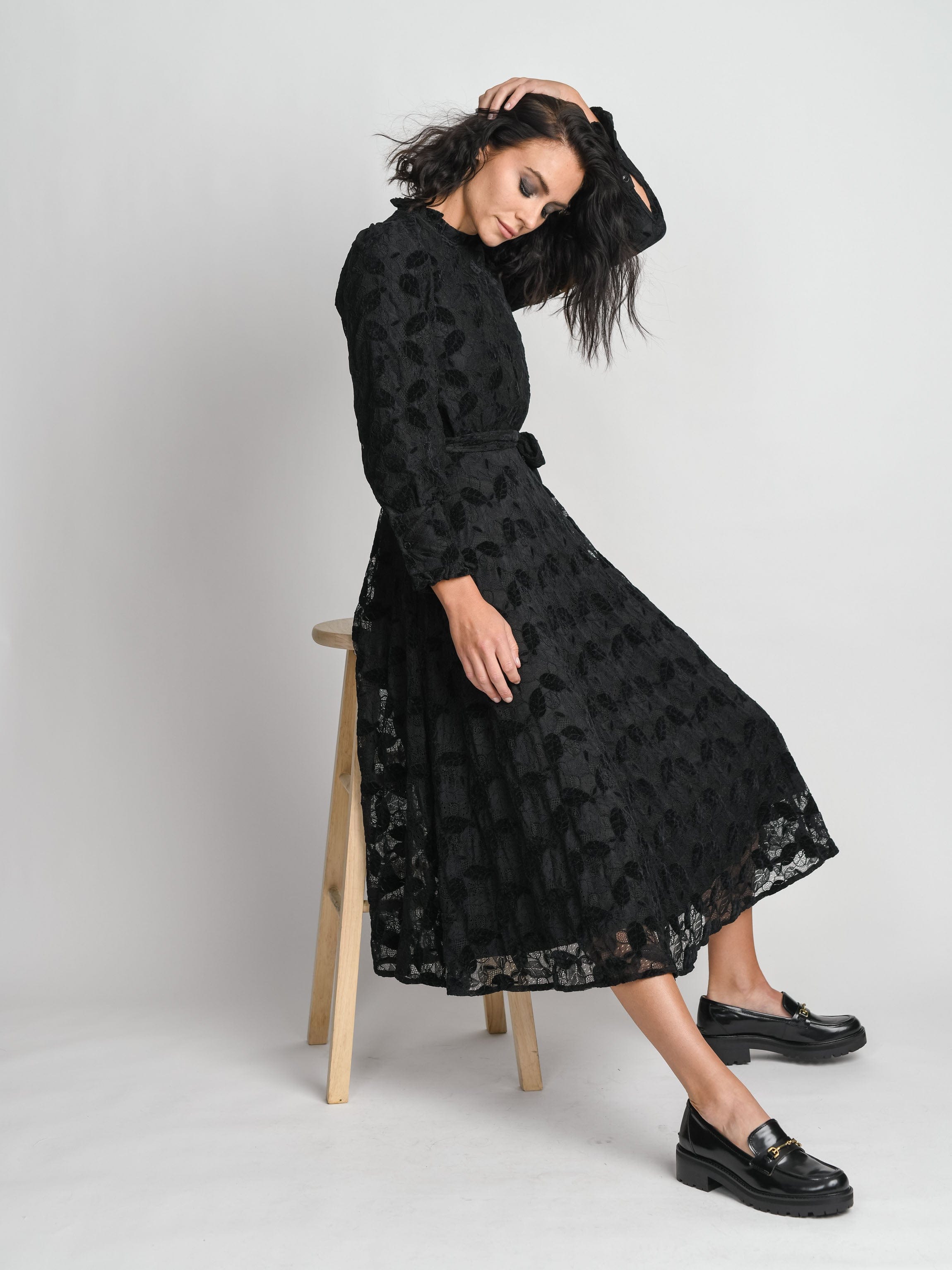 LACE DRESS-BLACK