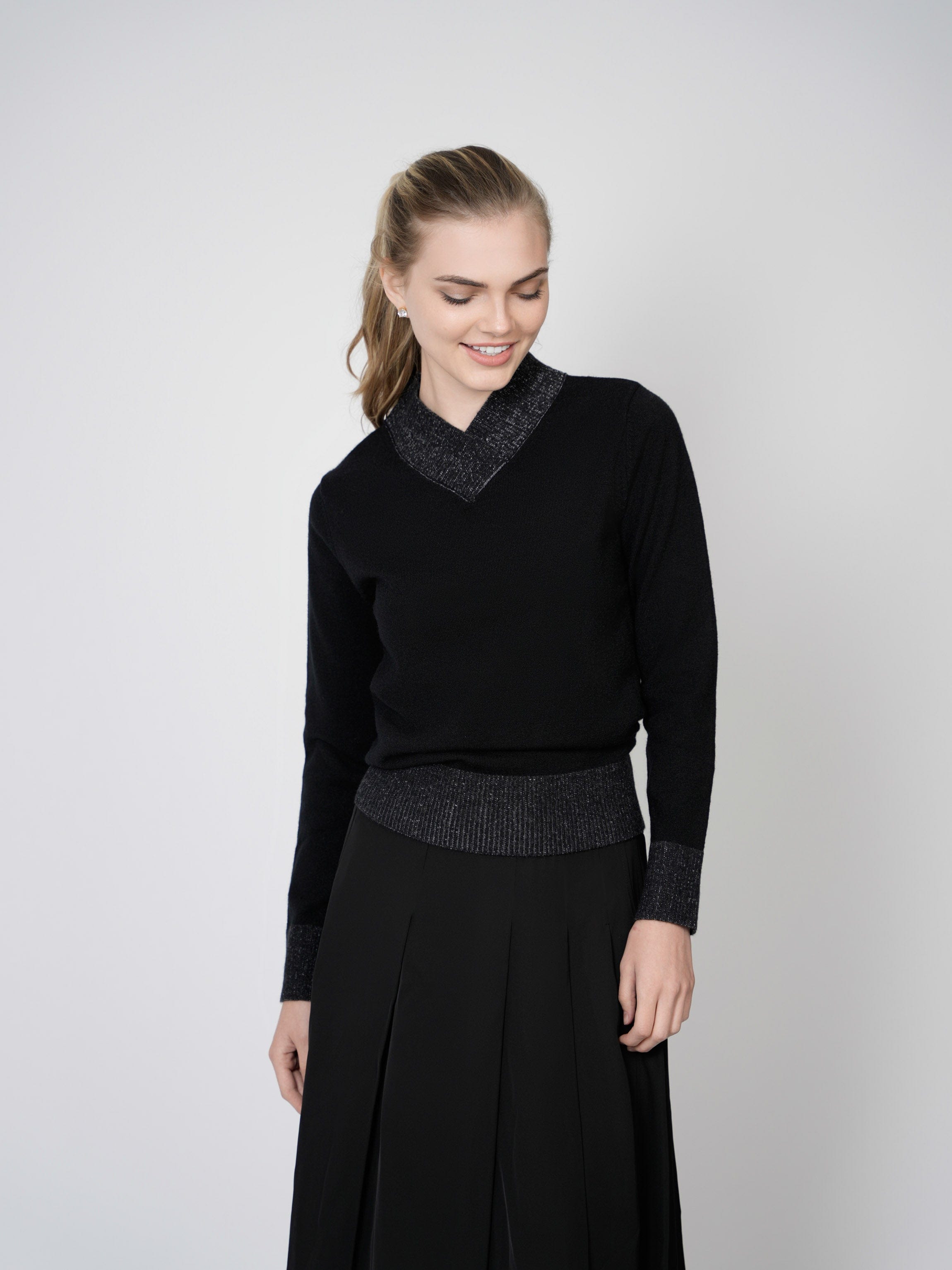 HEATHERED CROSSOVER V SWEATER-BLACK