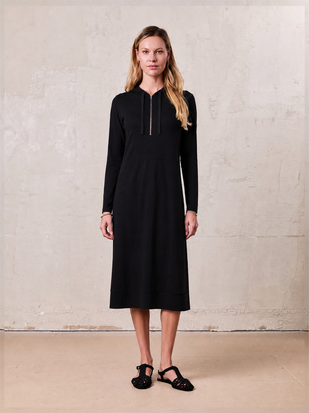 HOODIE DRESS 42" - BLACK